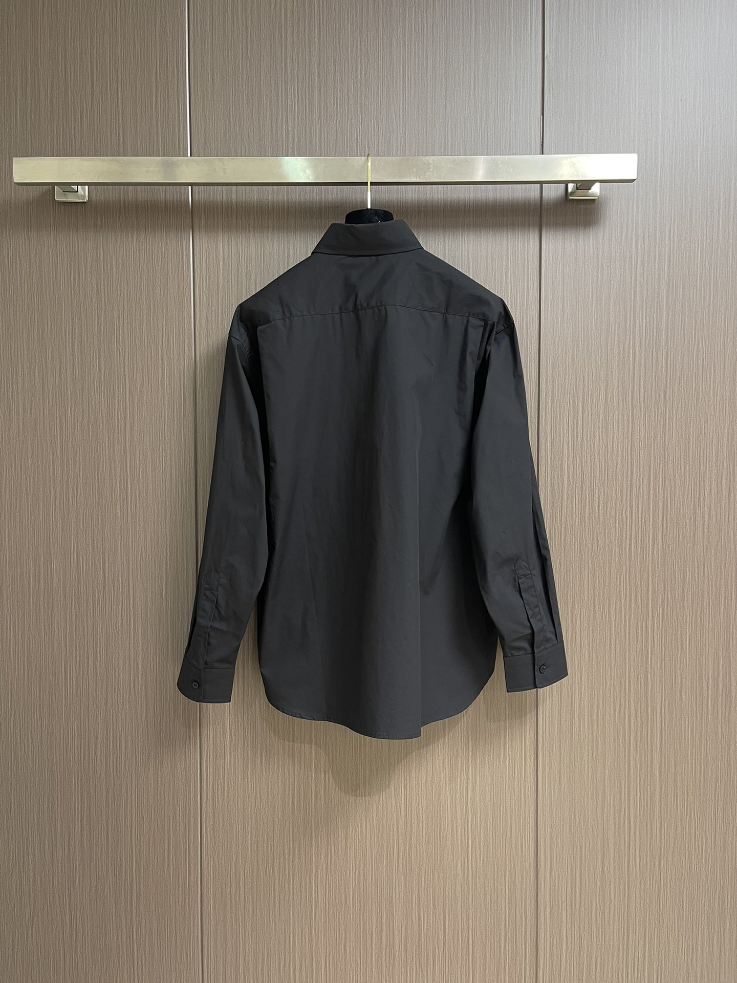 Balenciaga Nano BB Embroidered Long-Sleeved Shirt: Stylish, Lightweight, and Cosmopolitan in Pure Black. - 图片 2