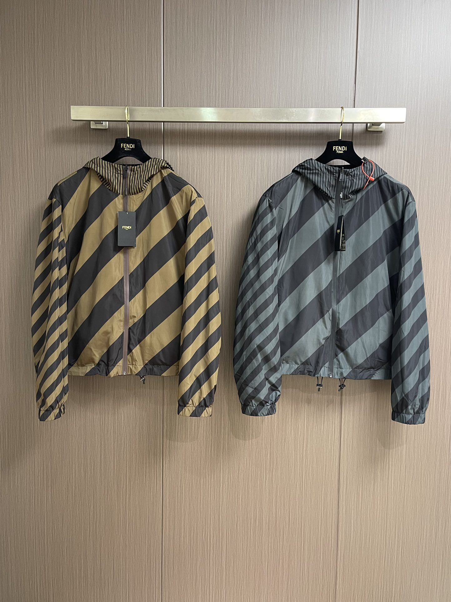 Luxurious Custom Fendi Hat Jacket with Double-Sided FF Pattern Design - 图片 3