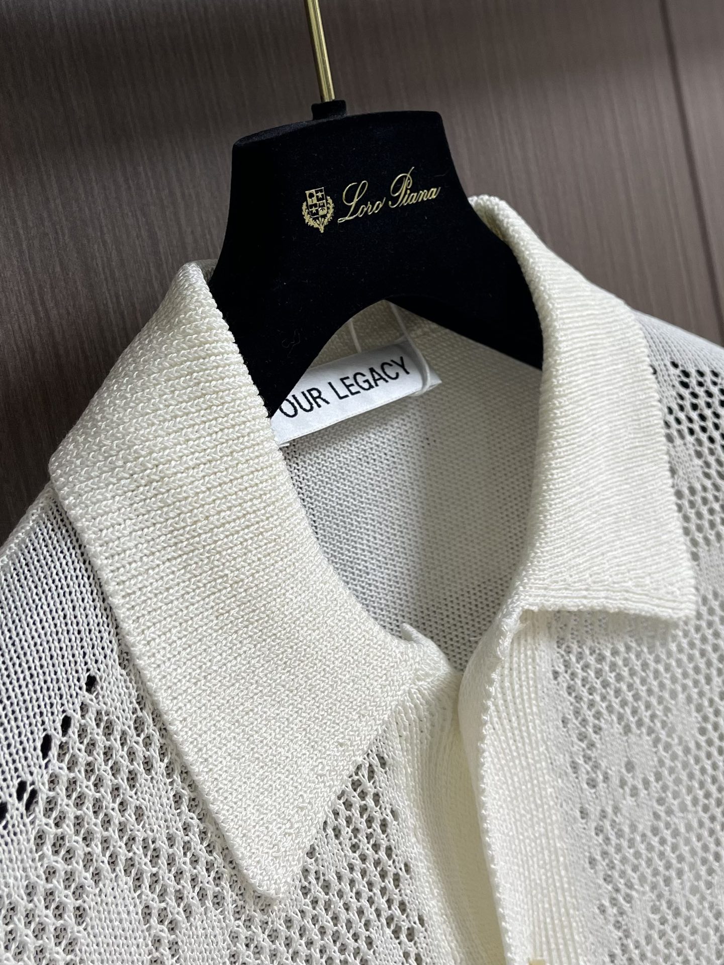 “Legacy Polo Shirt: LeySel Fabric Blend, Handcrafted Details, Customizable Size S-M-L, Unique Design & Quality” - 图片 3