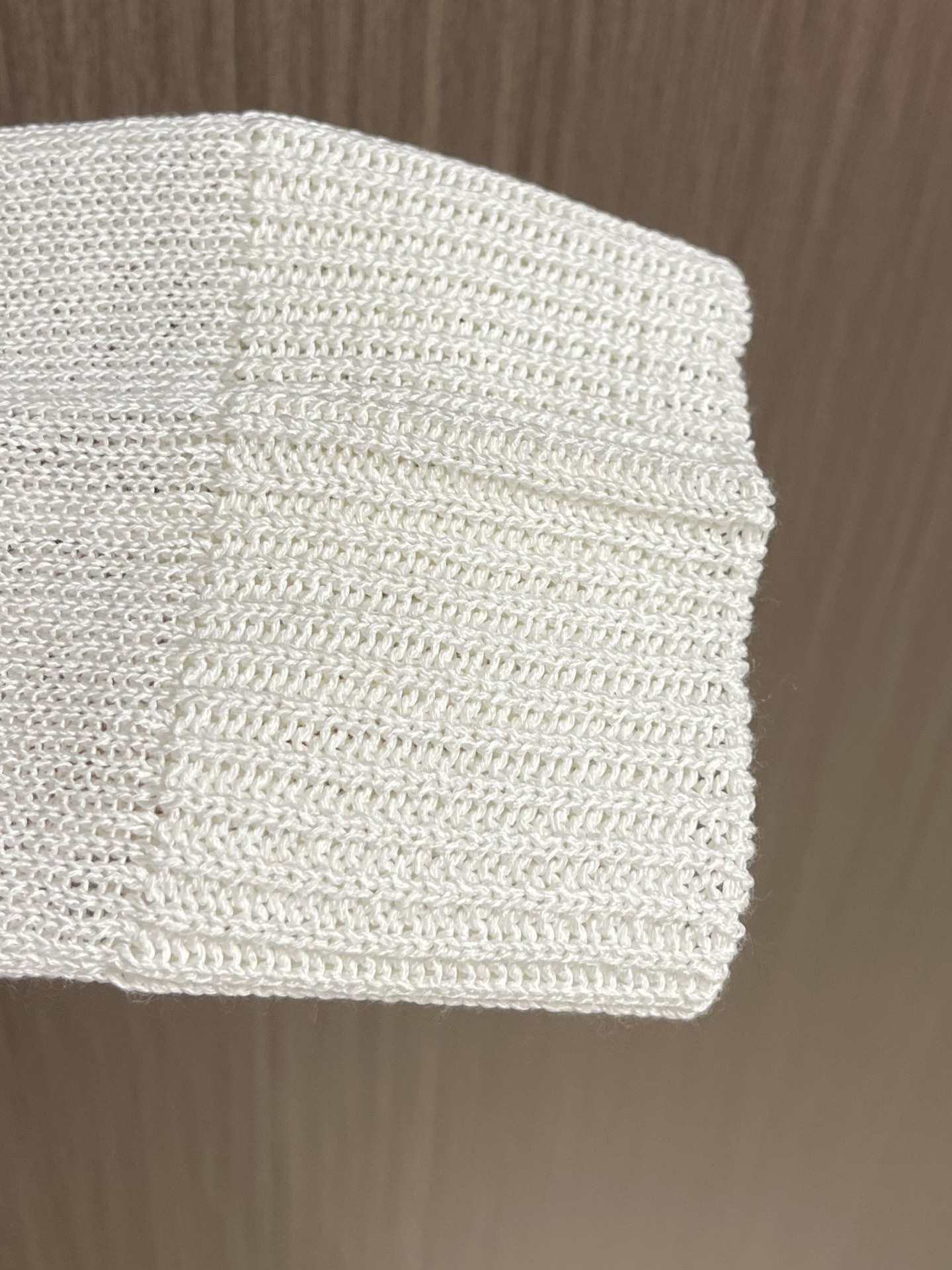 “Legacy Polo Shirt: LeySel Fabric Blend, Handcrafted Details, Customizable Size S-M-L, Unique Design & Quality” - 图片 8