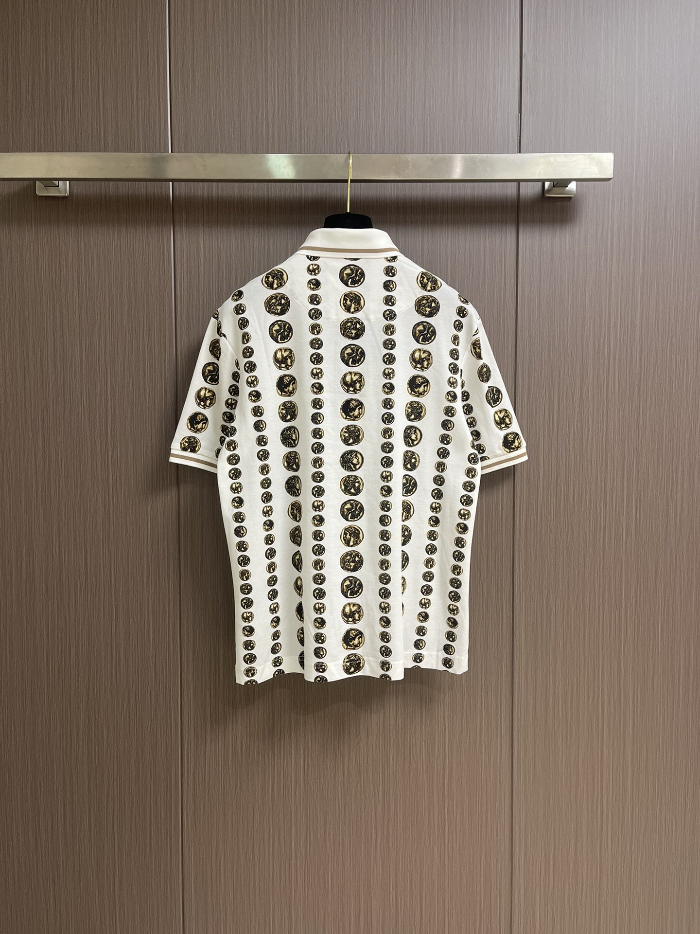 “New Dolce & Gabbana DG 2025ss Knitting Polo with Romanized Fabric, Size 44-54” - 图片 2