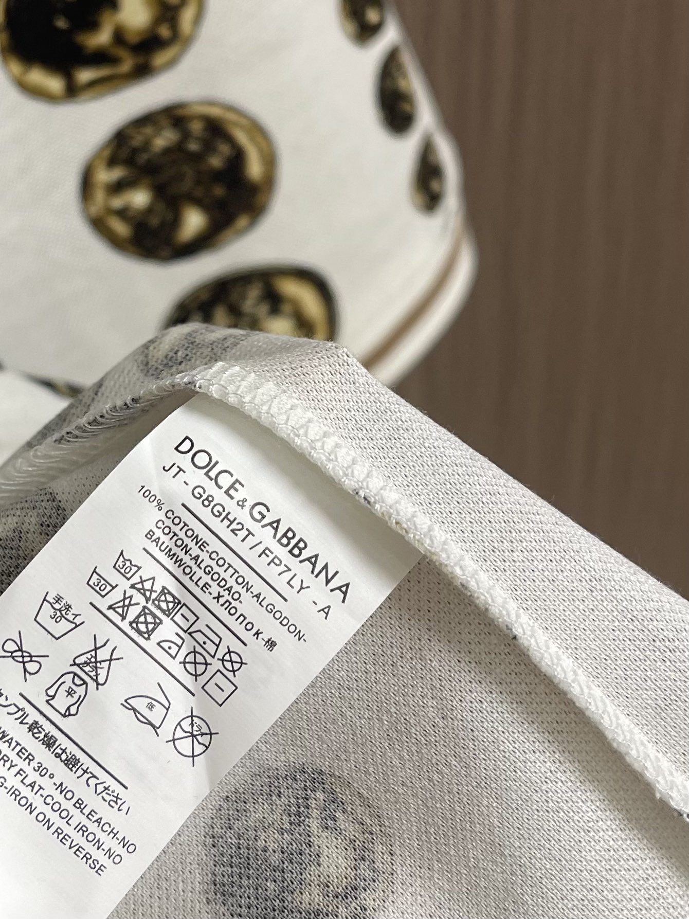 “New Dolce & Gabbana DG 2025ss Knitting Polo with Romanized Fabric, Size 44-54” - 图片 9