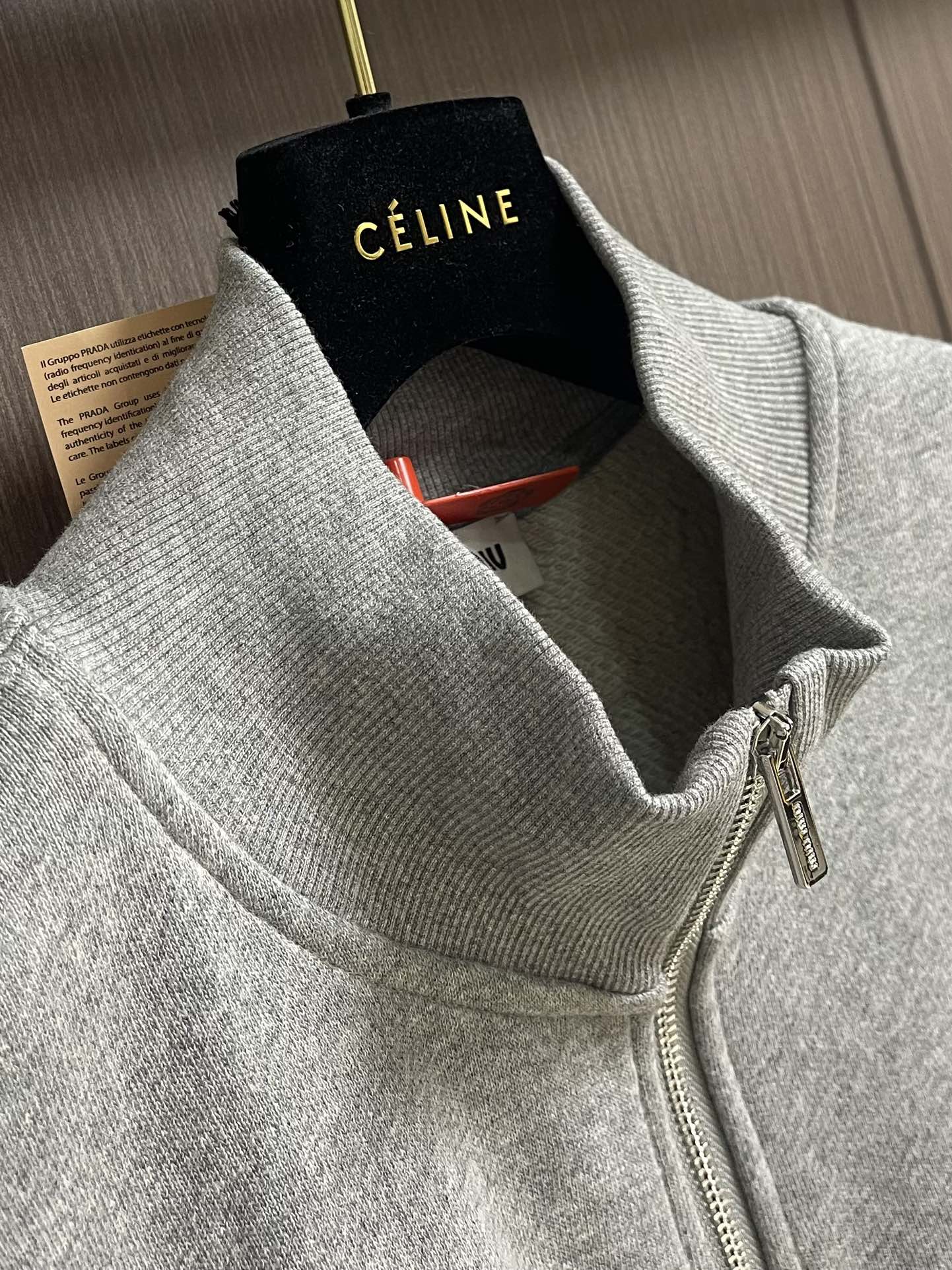 Luxurious Embroidered Chain Jacket by Miu Miu with Custom Magnetic Grafts - 图片 3
