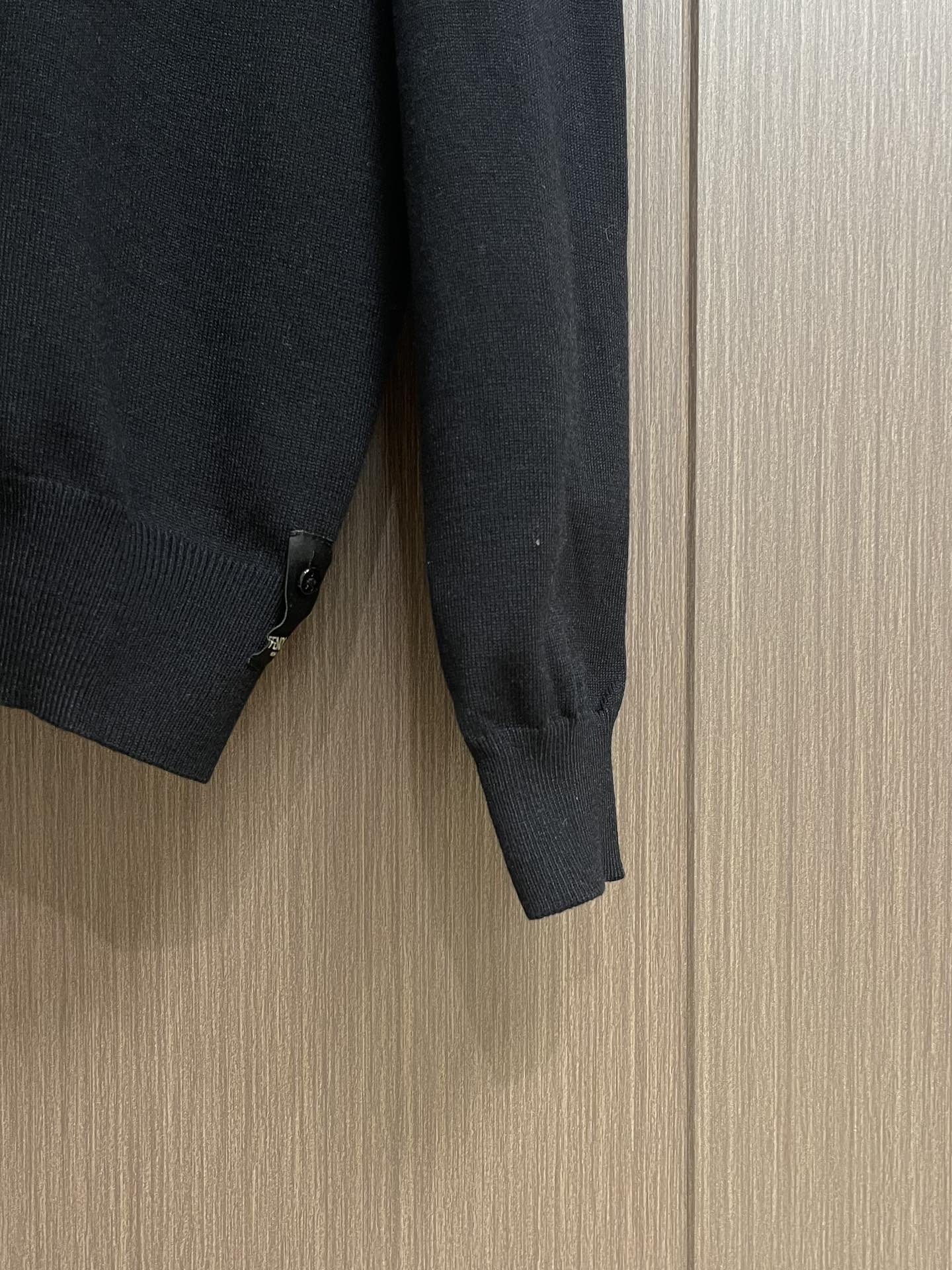 Fendi Double F Knitting Shirt with 160-Degree Front Chest Crushing in 1:1 Quantitative Size – S-XL Range - 图片 7