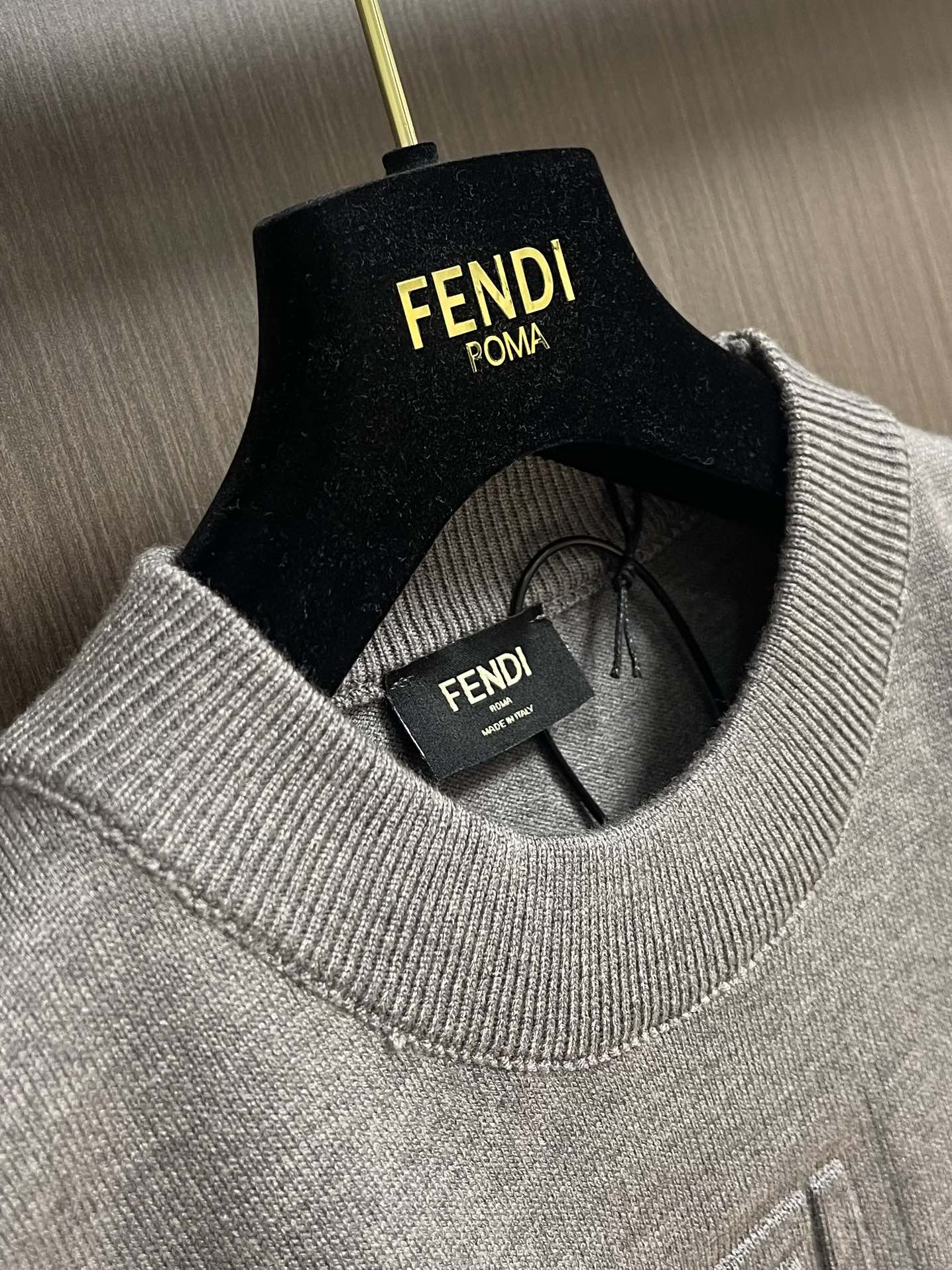 Fendi Double F Knit Shirt with Front Chest Crushing and 1:1 Quantitative Size – Size S-XL - 图片 6