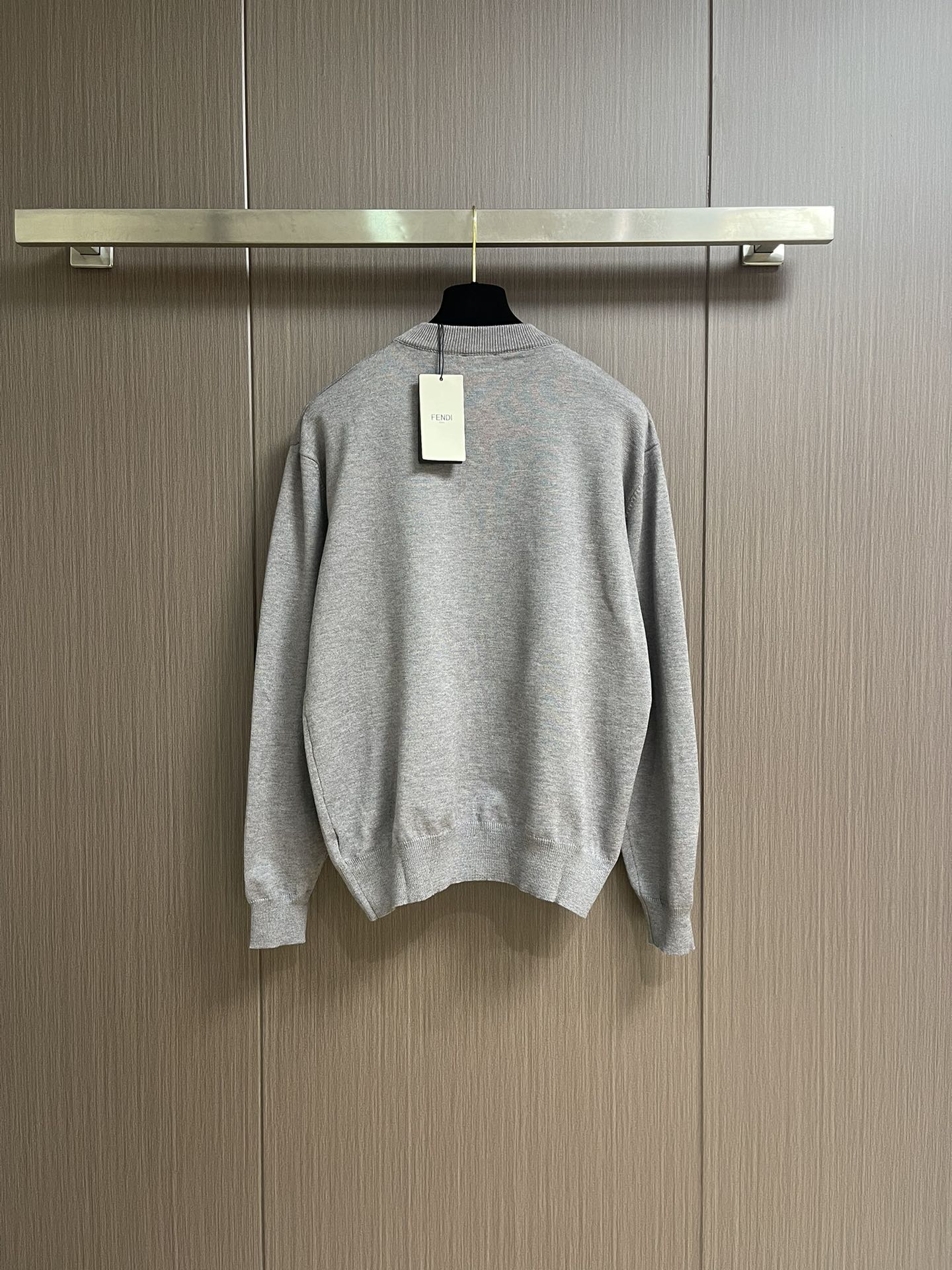 Fendi Double F Knit Shirt with Front Chest Crushing and 1:1 Quantitative Size – Size S-XL - 图片 2