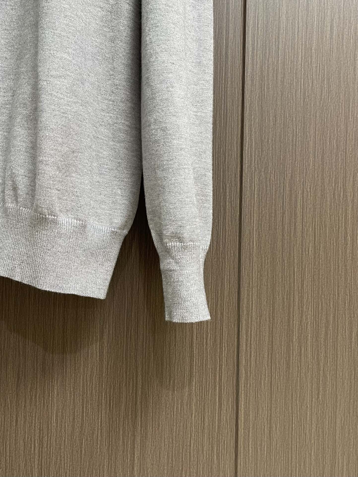 “Celine Embroidered Long-Sleeved Polo Coats – 100% Cotton Tweezing, Water-Washed Layouts, Imported Embroidery” - 图片 7