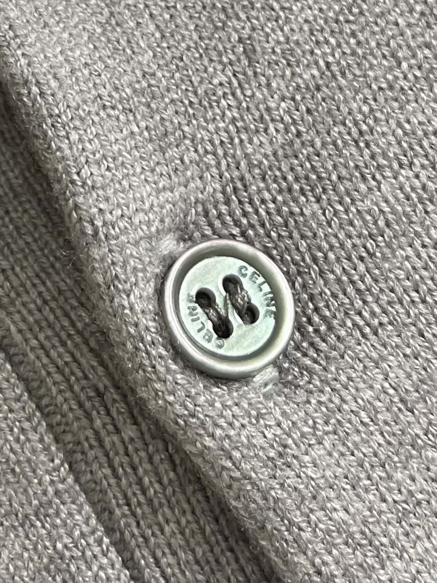 “Celine Embroidered Long-Sleeved Polo Coats – 100% Cotton Tweezing, Water-Washed Layouts, Imported Embroidery” - 图片 8