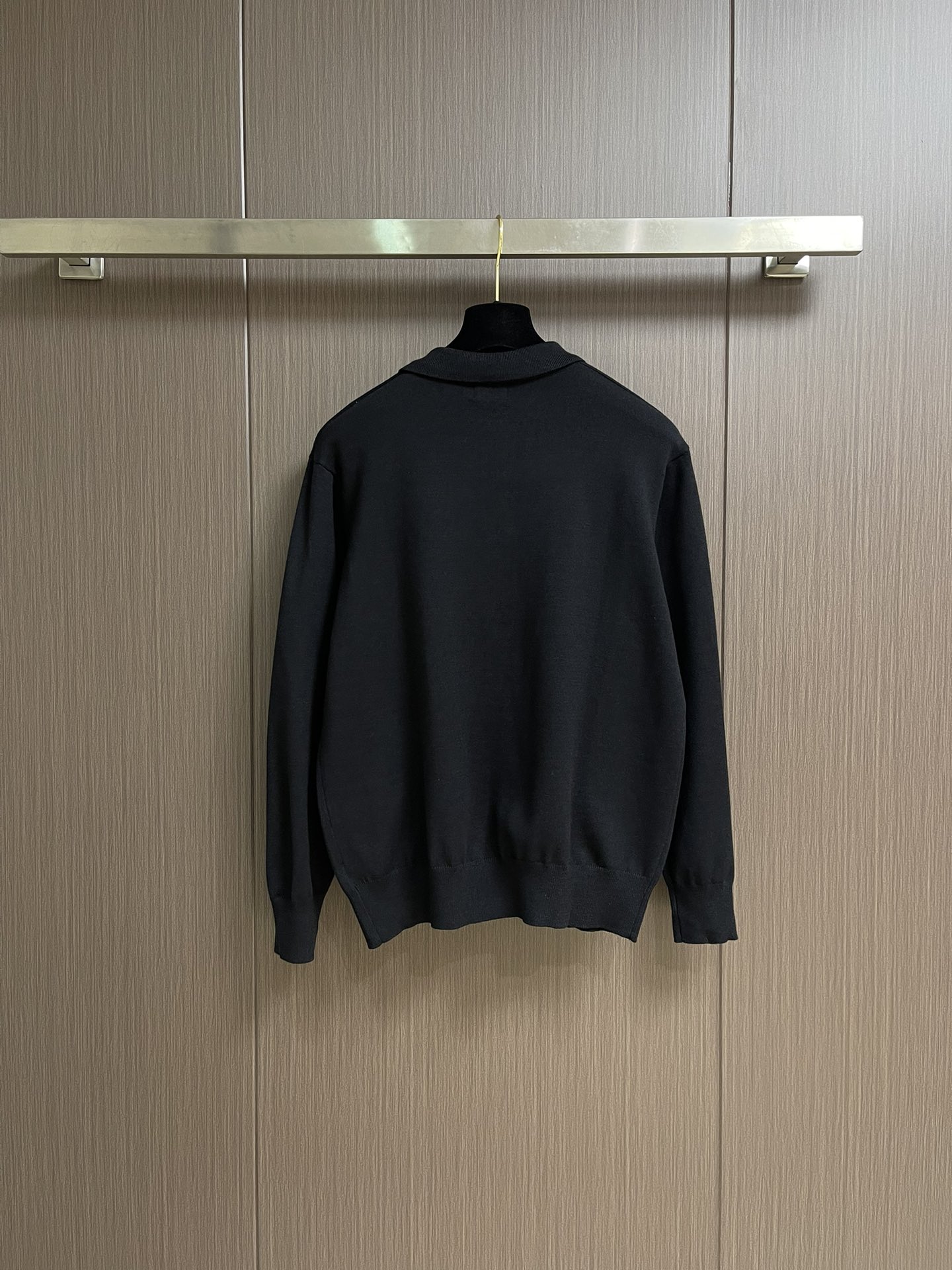 “CELINE Embroidered Long-Sleeved Polo Coats with 100% Cotton Tweezing Overview” - 图片 2