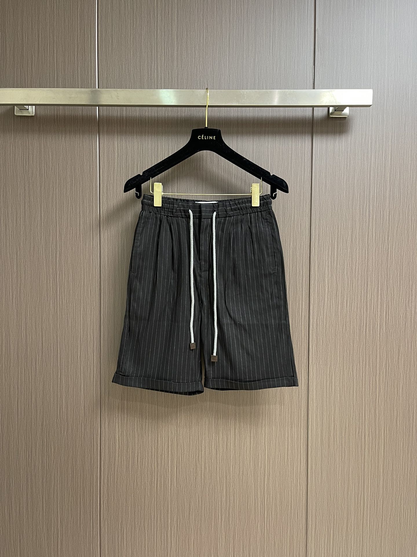 NO:473384,BC casual sports and casual five-point shorts, the cut version adds a unique luxury style.  Create a fashionable and casual matching style, the customer-supplied fabrics are refreshing in the skin, exquisite craftsmanship, and the texture of the weaving surface is the most powerful proof!  BC focuses on artistic and exquisite workmanship. Size 48-54, shorts, alexander wang19860909BC 休闲运动休闲 五分短裤,版裁剪增添独一无二的奢品风采．打造时尚随性的搭配风格,客供面料清肤透爽,工艺考究,织面的质感就是最有力的证明！bc注重的艺术性和精良做工.尺码48-54,,shorts,alexander wang,Men's clothing