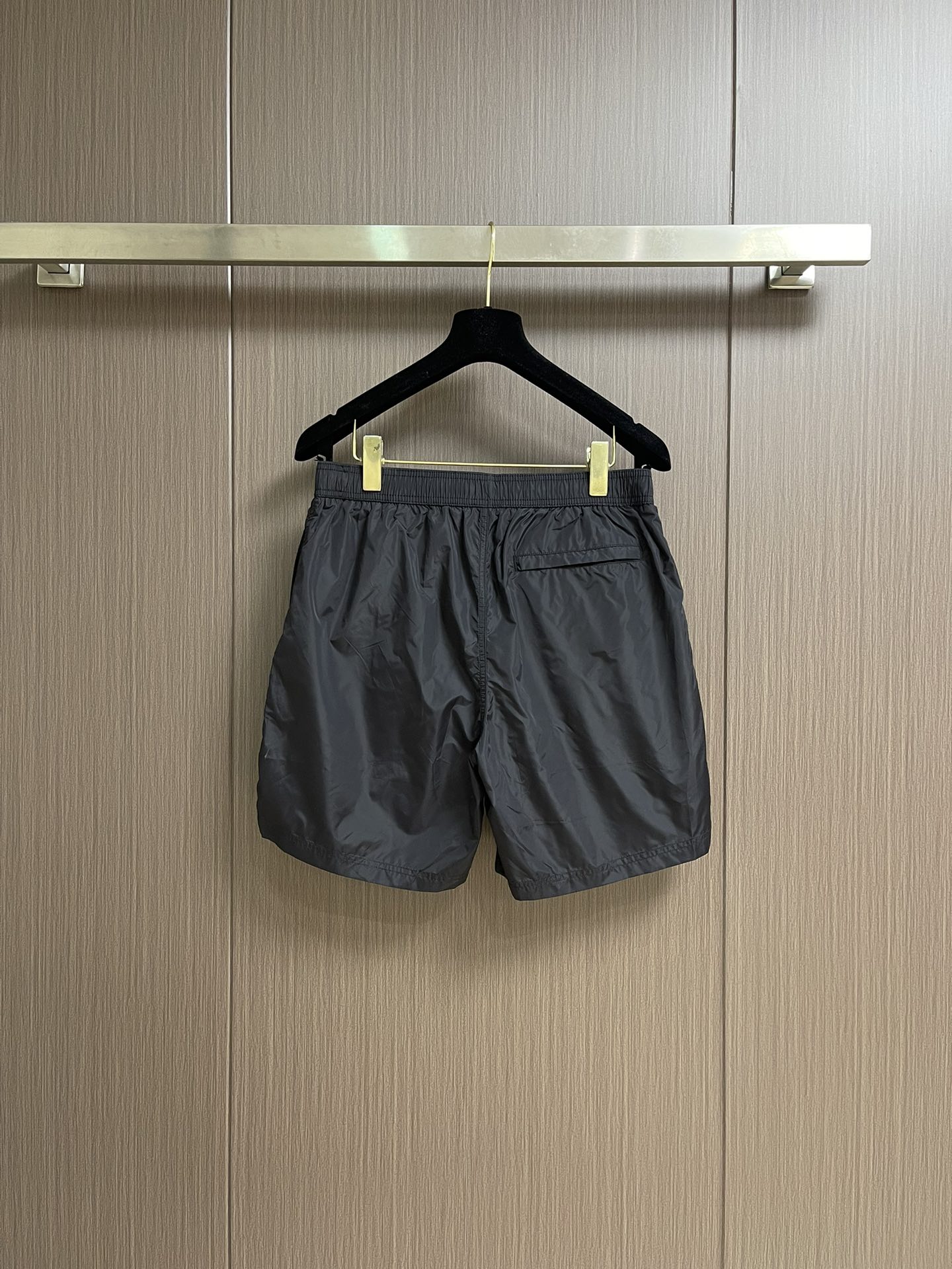 “Givenchy 2025 Summer Logo Shorts: Tailored for Comfort and Performance, Sizes S-XXL” - 图片 2