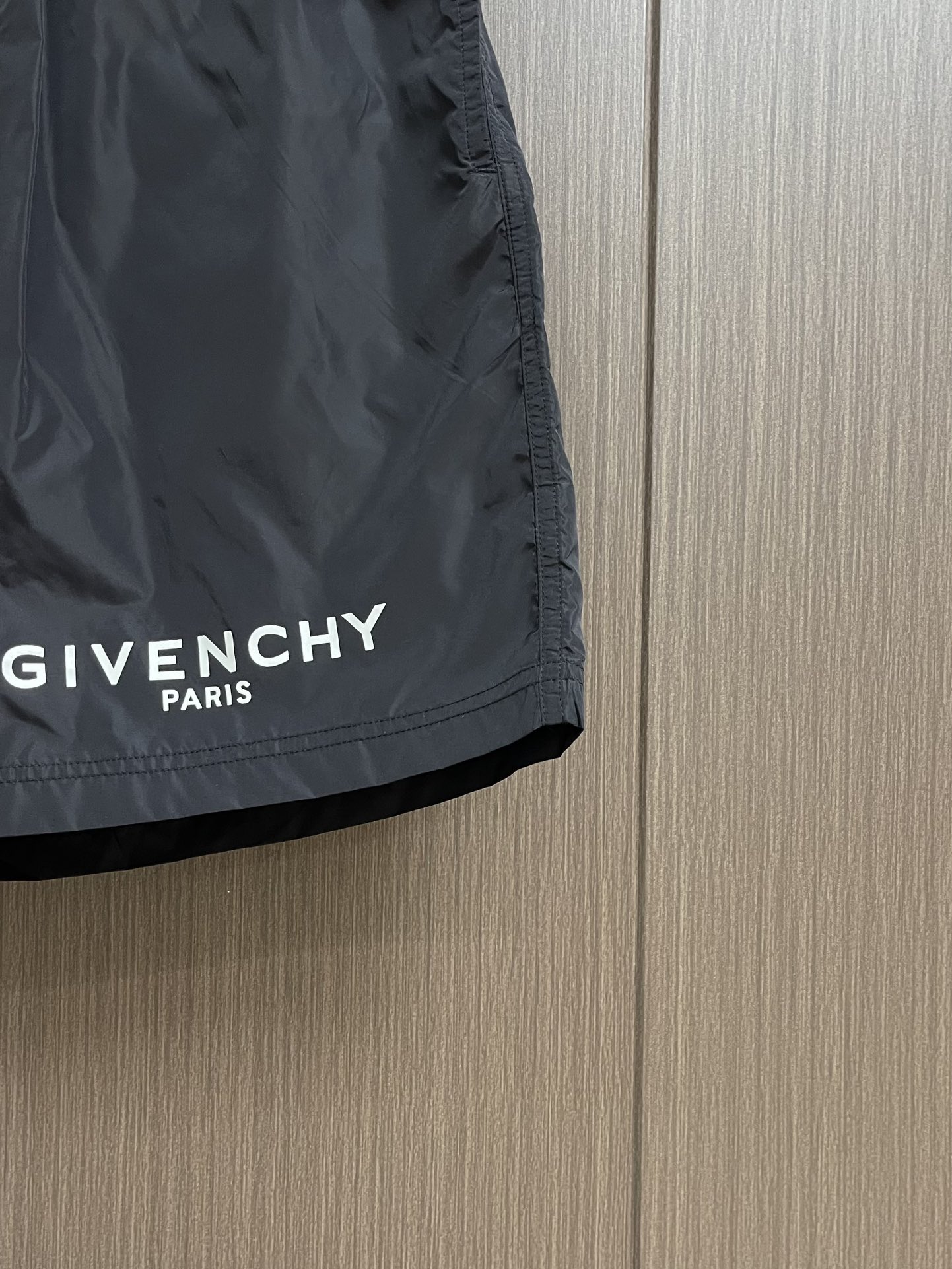 “Givenchy 2025 Summer Logo Shorts: Tailored for Comfort and Performance, Sizes S-XXL” - 图片 7