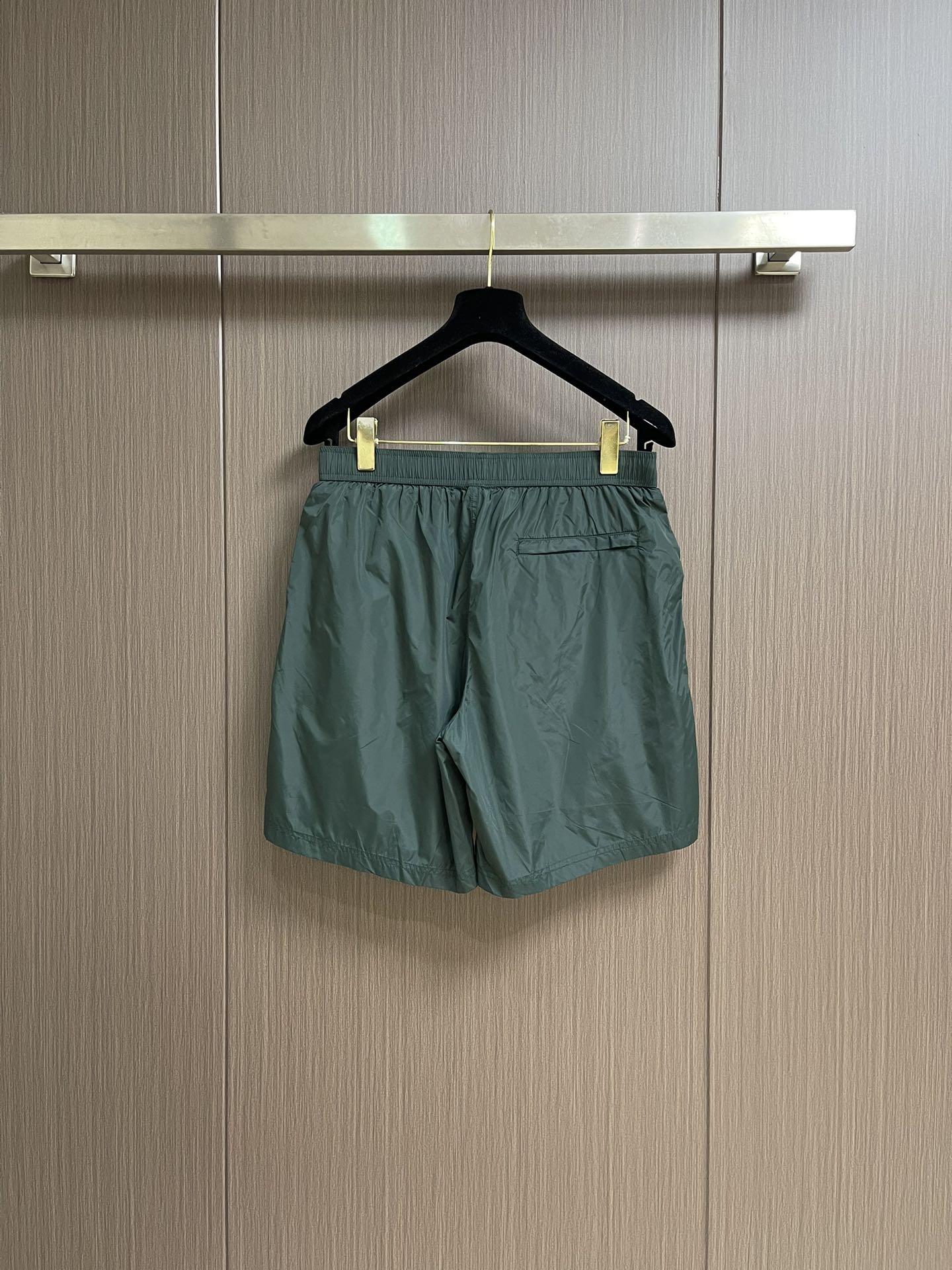 “Givenchy 2025 Summer Logo Shorts for Men with Sweat-Wicking Technology in Sizes S-XXL” - 图片 2