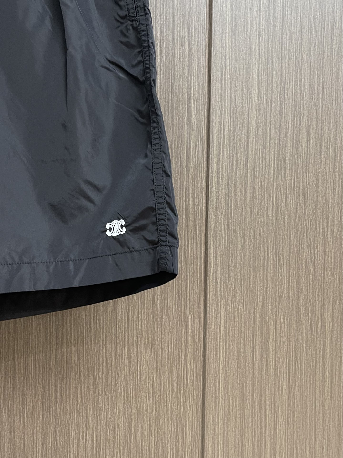 “Flexible and Quick-Drying Celine 2025 Nylon Shorts: Custom-Made Comfort and Fit” - 图片 5