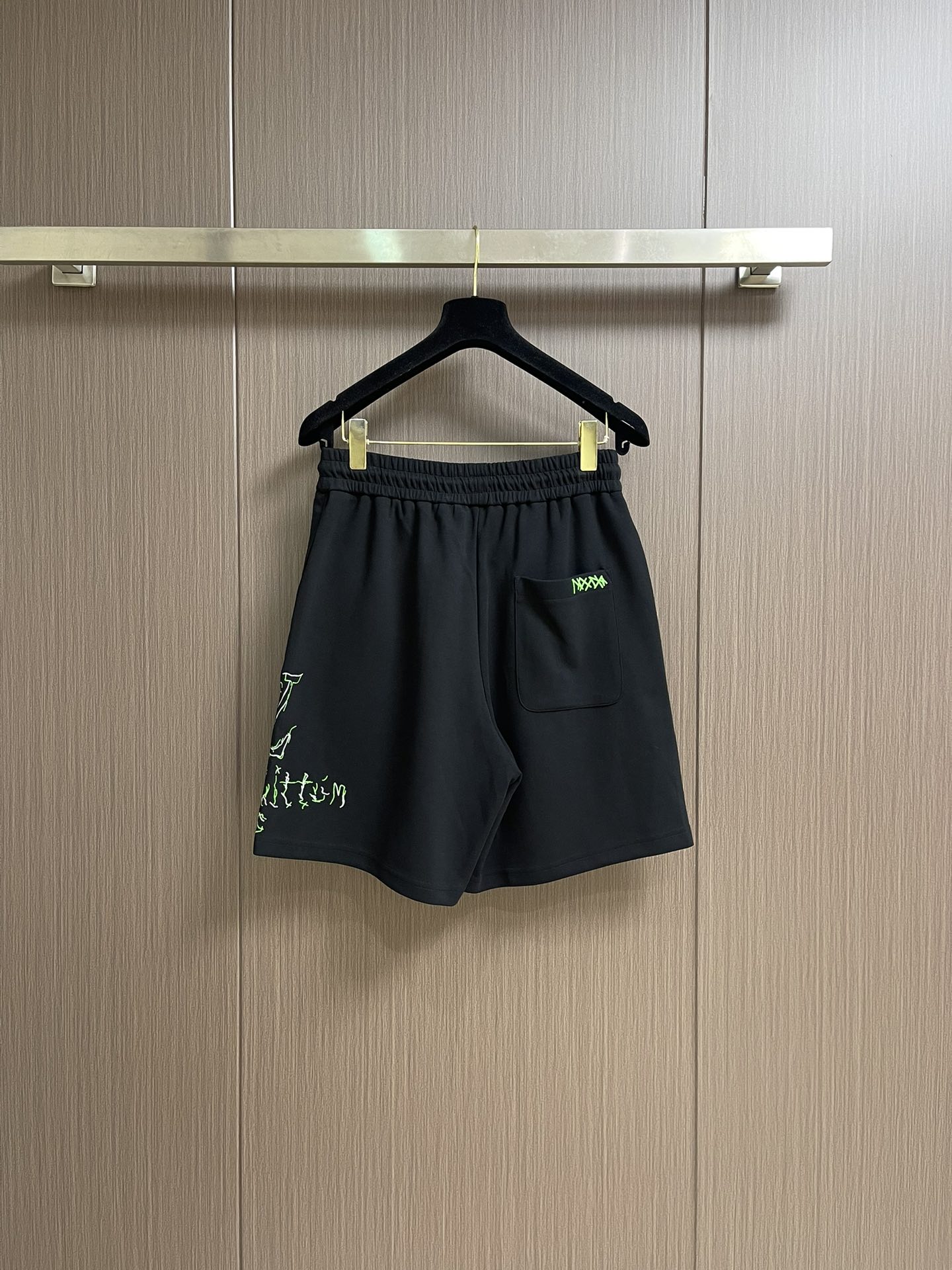 “High-Quality Heavy Cotton Embroidery Shorts with Imported Embroidery Machines | Stylish Design for Perfect Fit” - 图片 2