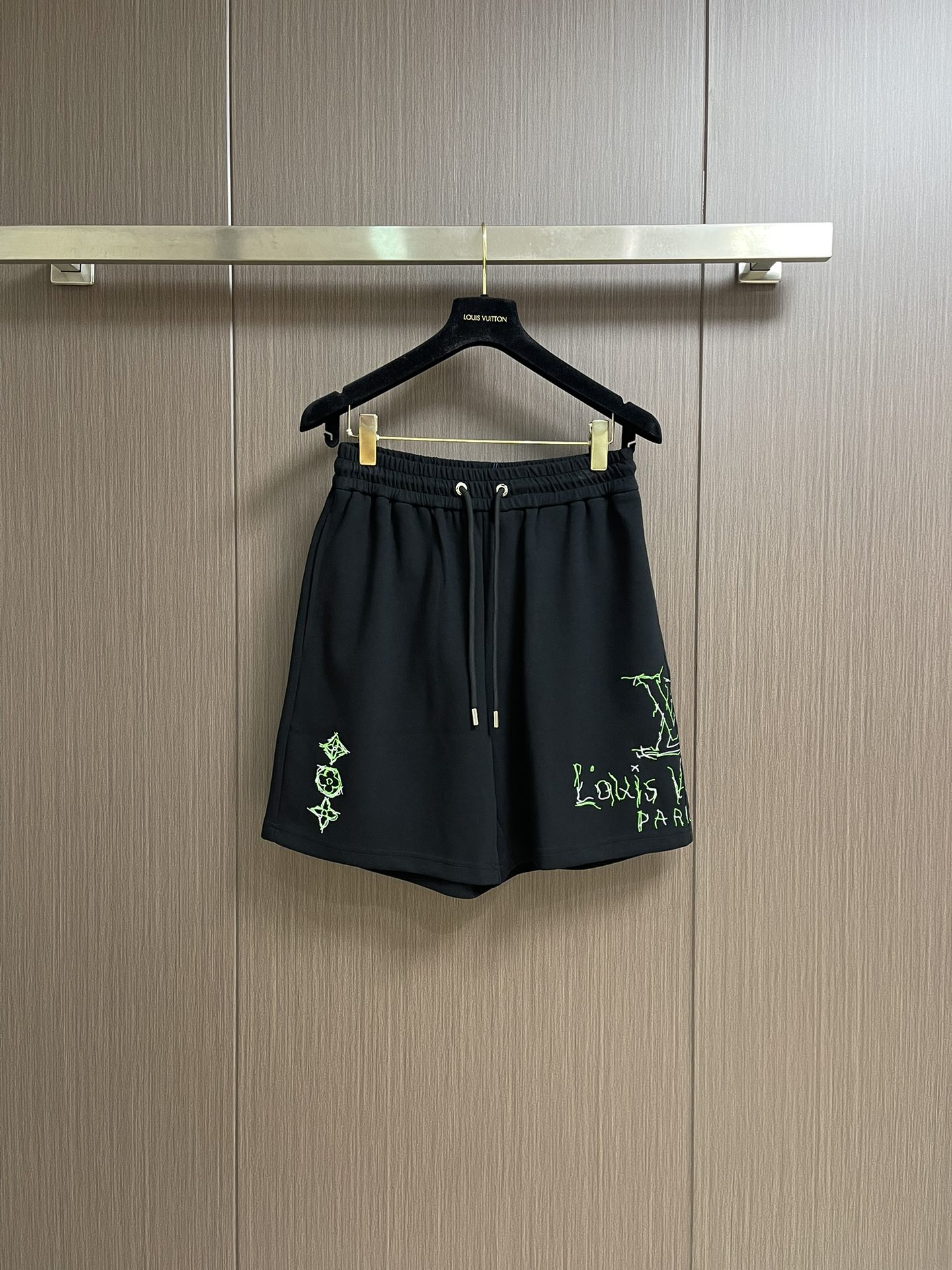 “High-Quality Heavy Cotton Embroidery Shorts with Imported Embroidery Machines | Stylish Design for Perfect Fit” - 图片 1