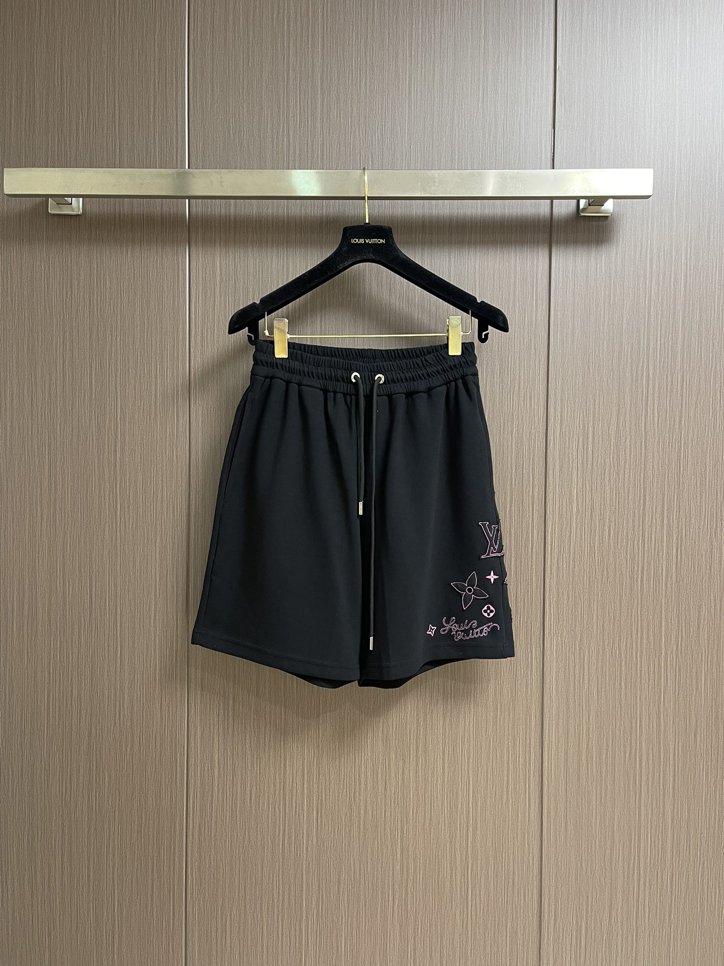 “Embroidered Cotton Shorts 2025: Stylish, Comfortable, High Quality Design in Various Sizes”