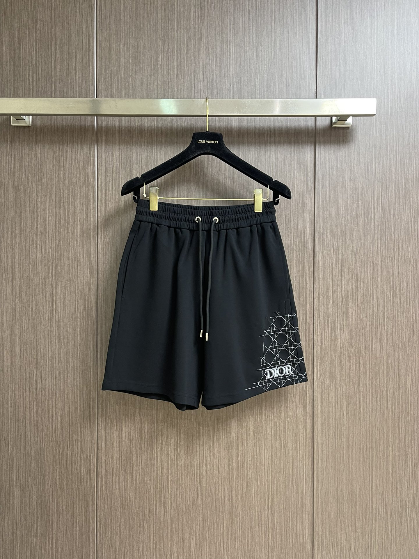 “Dior 2025SS Autumn Marks Leisure Shorts: Cotton Weave, Embroidery, Spotting, Sizes M-XXL” - 图片 1