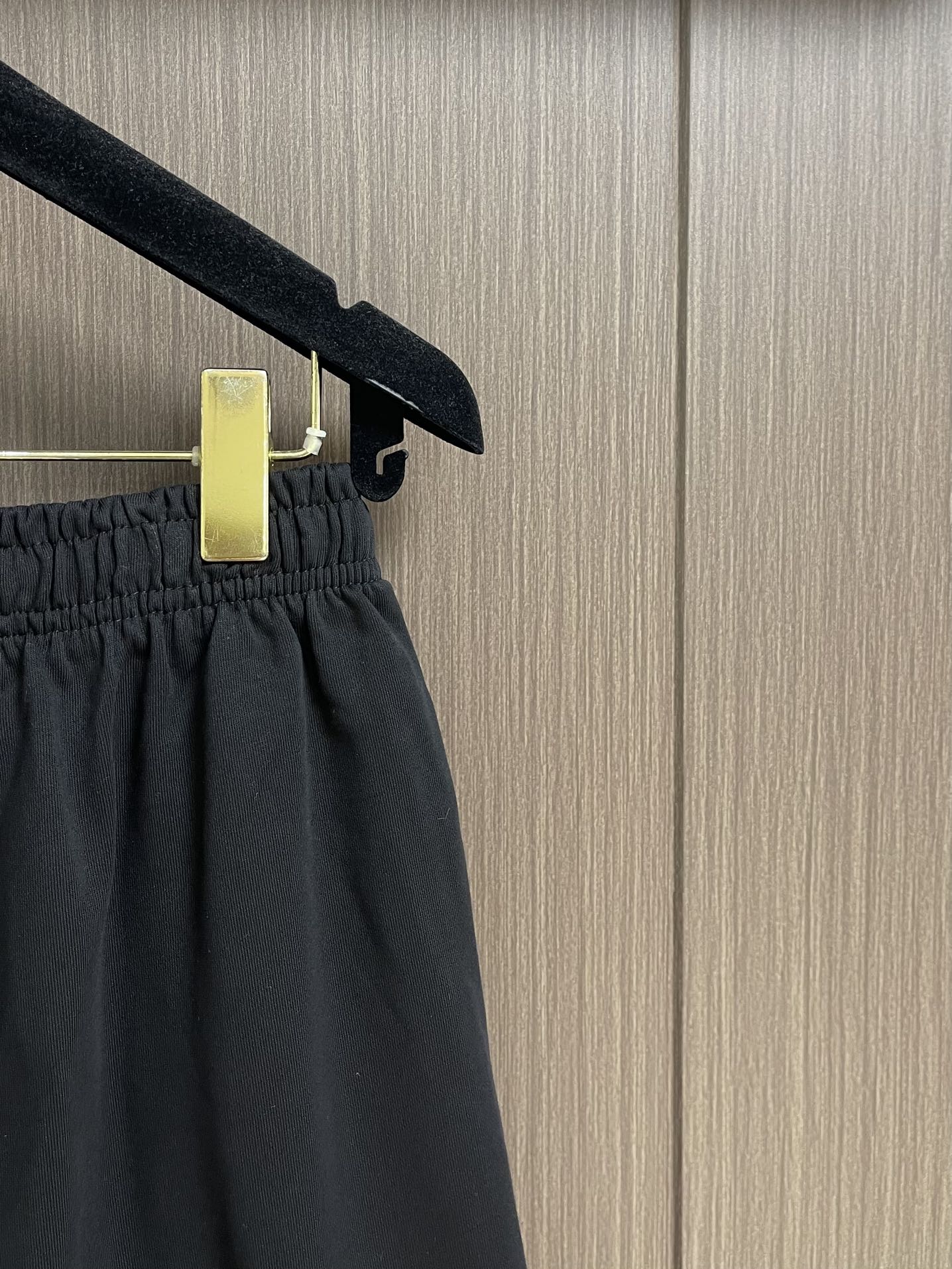 Balenciaga Embroidered Cotton Shorts with 3D Stereo Embroidery and Retro Vintage Style - 图片 7