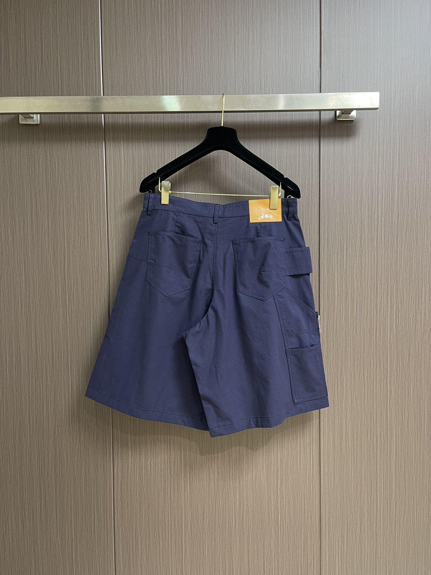 “684.Dior 2025s’ Graphic Blue Cotton Shirt Jacket Shorts Set from AND LEWIS HLTON Fall 2000 Series” - 图片 2