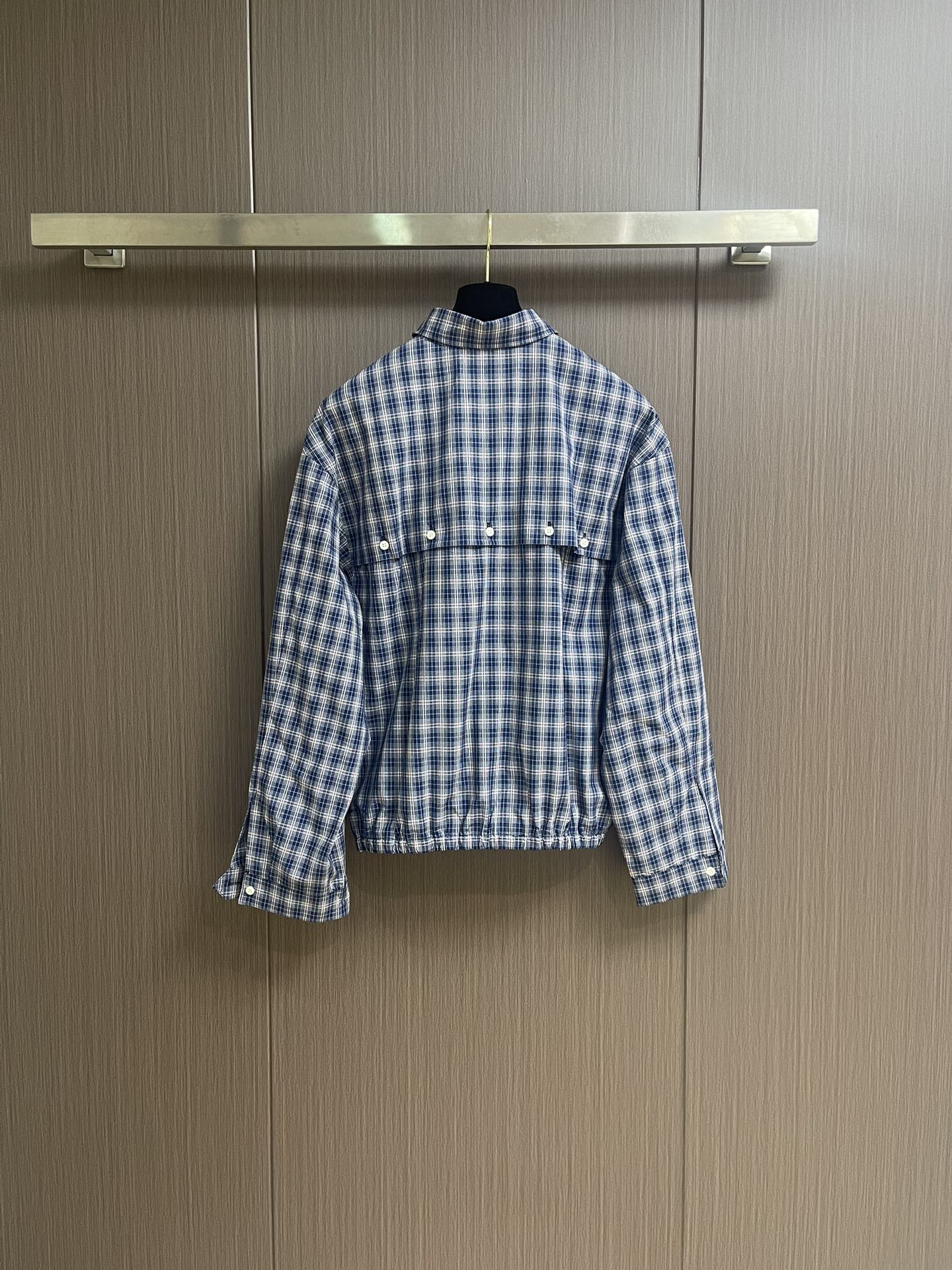 “High-Quality Miu Miu Blue Coats with Embroidered Dots and Unique Design for Men and Women | Full Cotton Material” - 图片 2