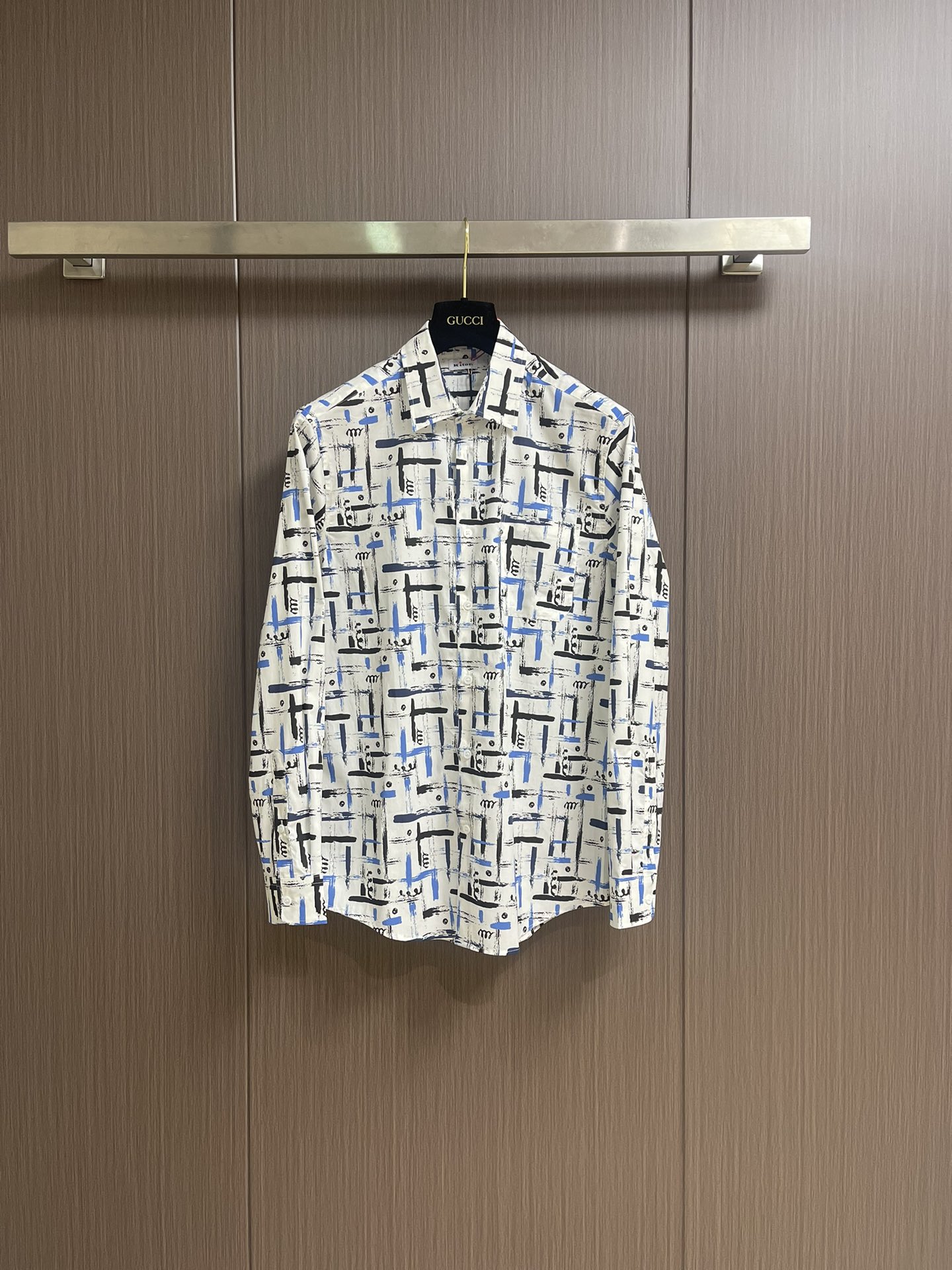 “672.kiton 2025SS Long-Sleeve Shirt: Artistic Pen Touch for Stylish Self-Expression”