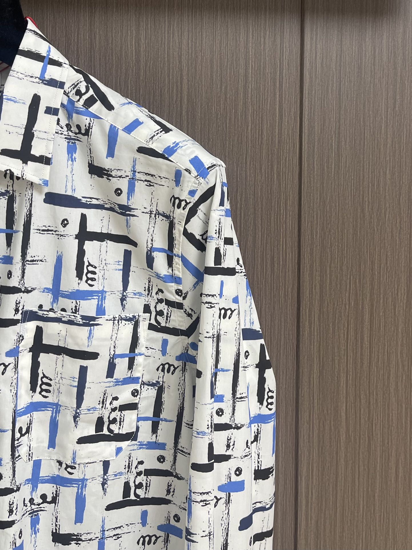 “672.kiton 2025SS Long-Sleeve Shirt: Artistic Pen Touch for Stylish Self-Expression” - 图片 4