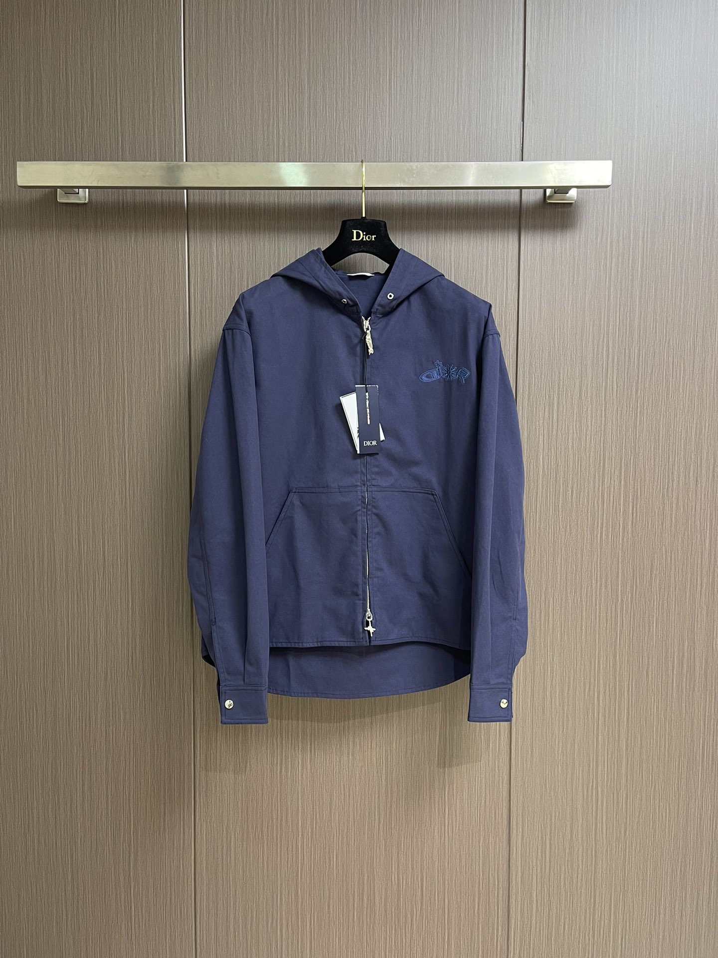 Title: 780Dior 2025s Hat Coat: Autumn Series Redesign with Blue Cotton Embroidery, Sizes S-XL. - 图片 1