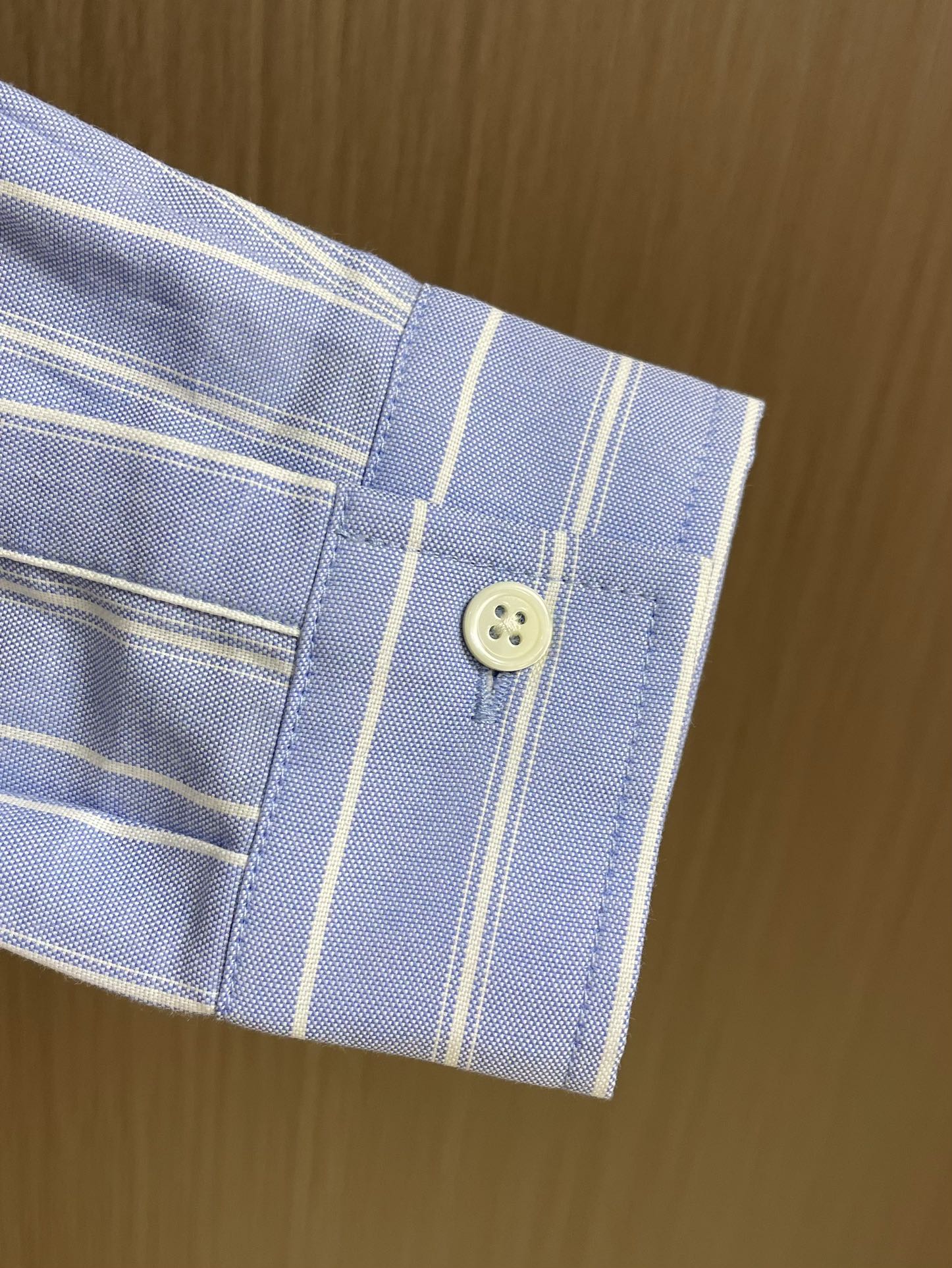 Title: Dior 2025 Zipper Jacket with Couture Embroidery and Blue Striped Cotton Silk – Sizes S-XXL Summary: Dior’s 2025 zipper jacket features - 图片 6