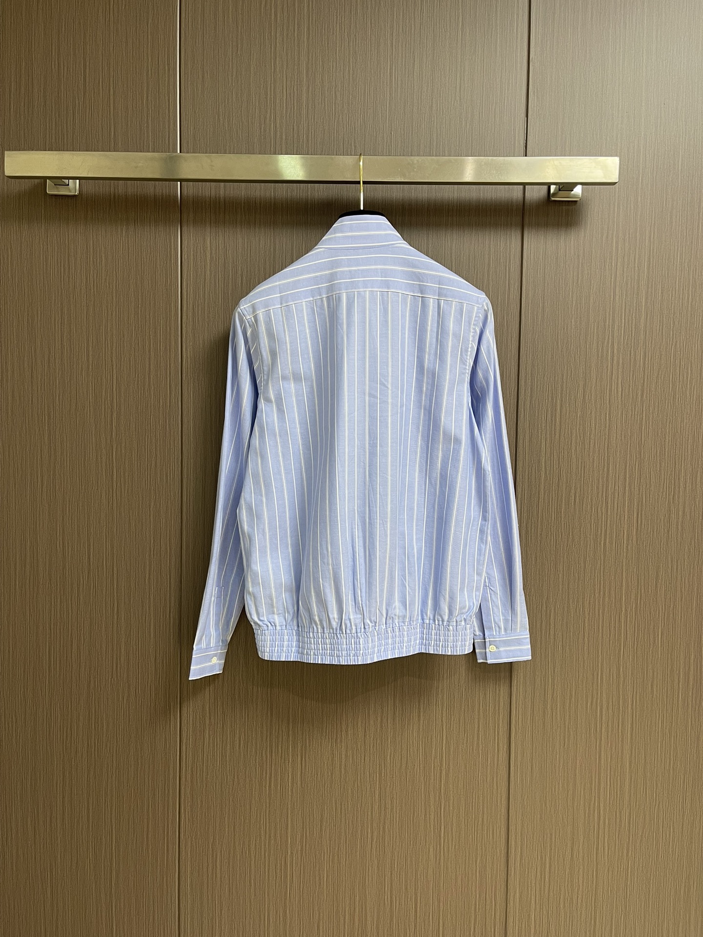 Title: Dior 2025 Zipper Jacket with Couture Embroidery and Blue Striped Cotton Silk – Sizes S-XXL Summary: Dior’s 2025 zipper jacket features - 图片 2