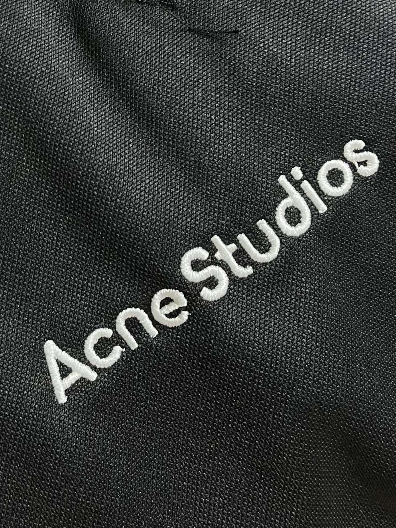 “Acne Studios X Kaa Collection: Unique, High-Class, and Soft-Sweet Fashion with Cynical Sense” - 图片 9