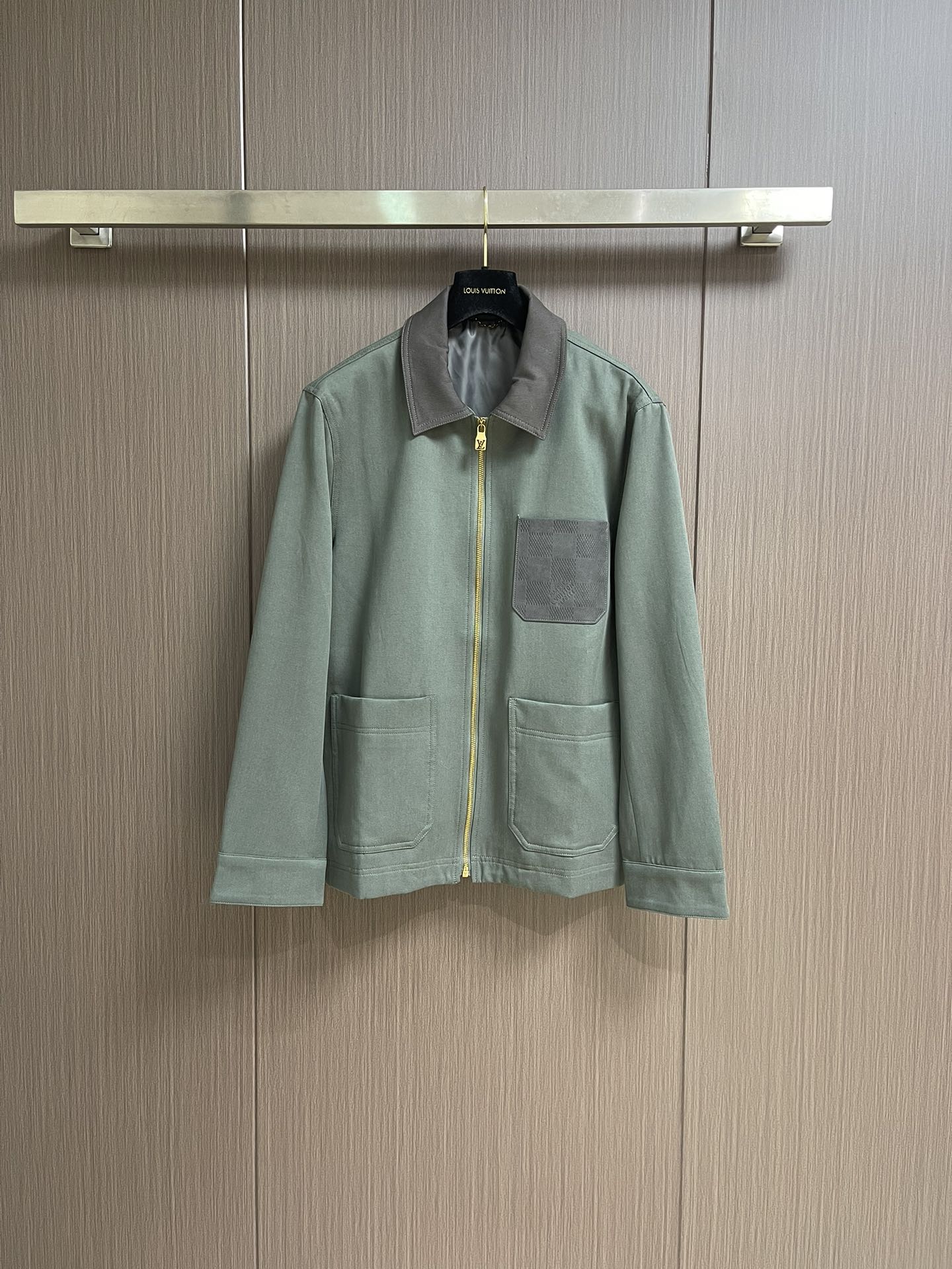 Louis Vuitton Lightweight Linen Denim Workwear Jacket With Patch Pocket 2 i1753367236 6540 3