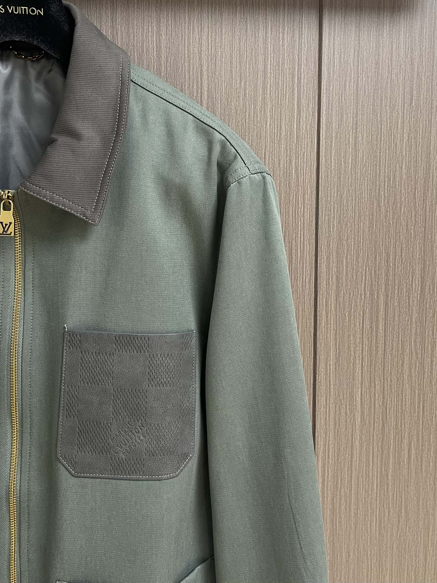 Louis Vuitton Lightweight Linen Denim Workwear Jacket With Patch Pocket 5 i1753367236 8495 5