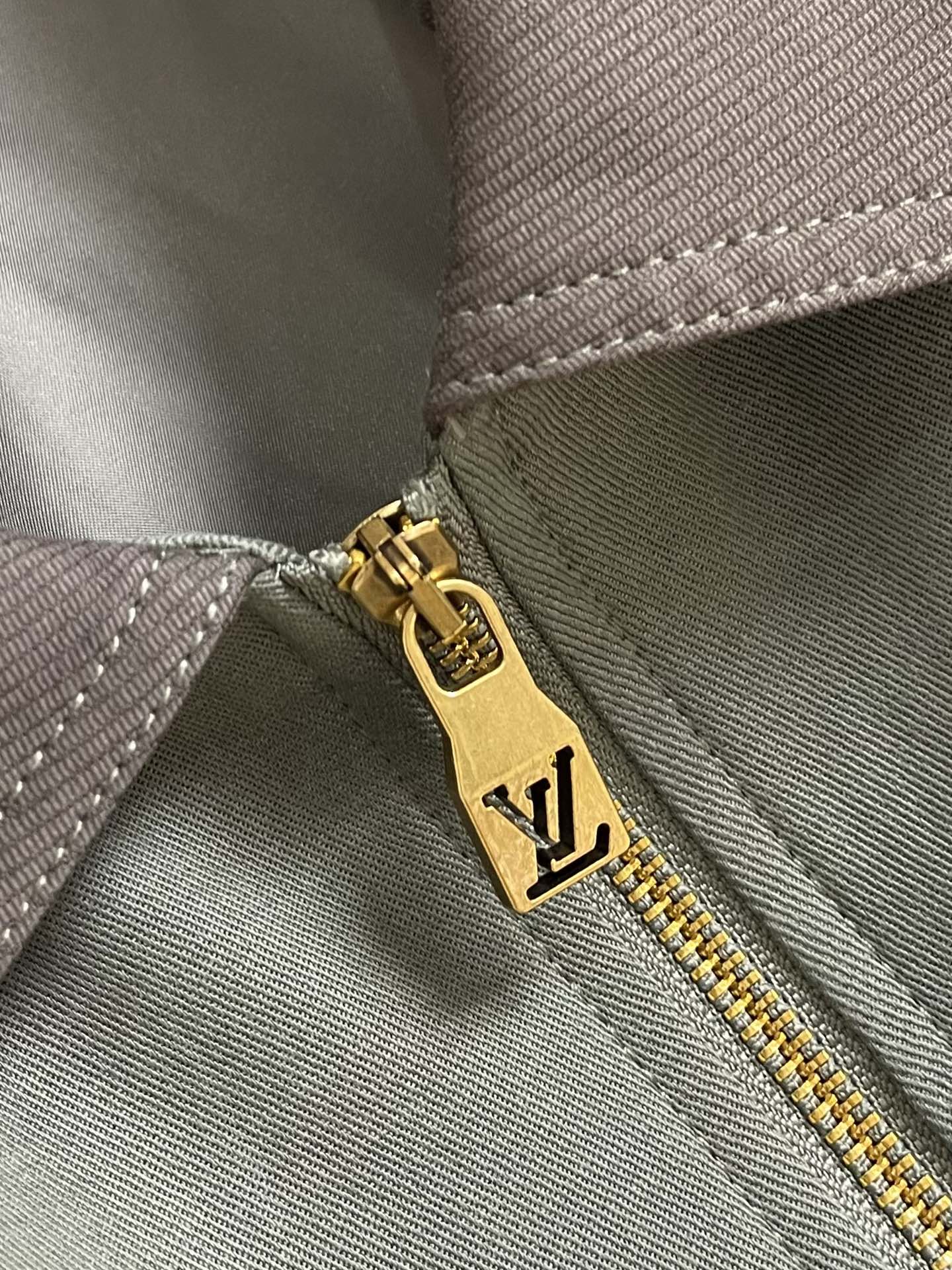 Louis Vuitton Lightweight Linen Denim Workwear Jacket With Patch Pocket 10 i1753367236 8909 4