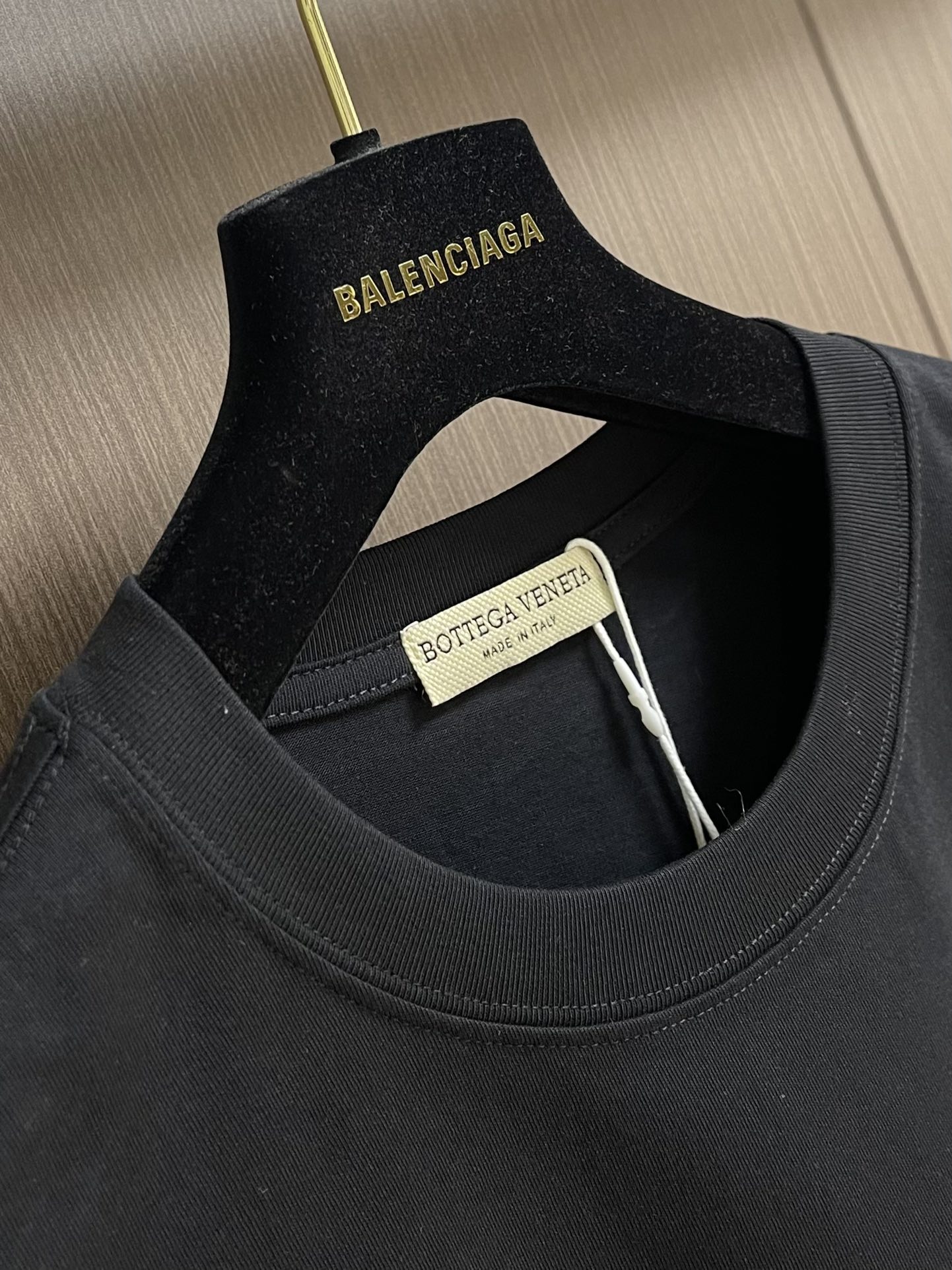 “552BV 2025SS Short-Sleeve T-Shirt: Stereo Logo Stamping, Fabricized Dyes, 240g Cotton, Water Treatment | Sizes M-XXL” - 图片 6