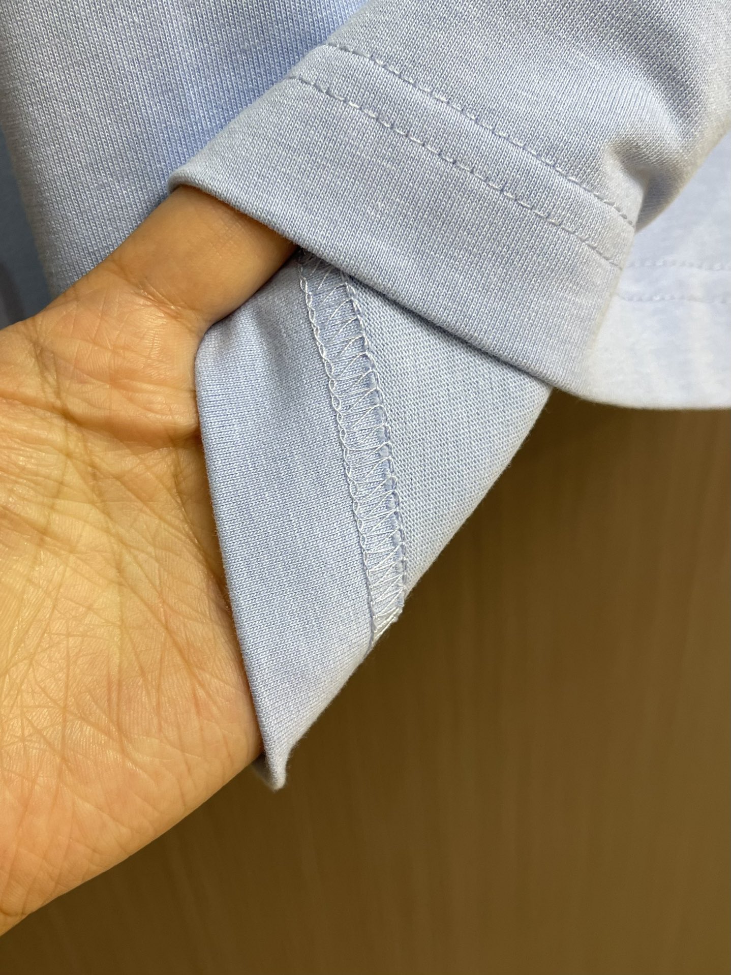 “552BV 2025SS Short-Sleeve T-Shirt with Stereo Logo Stamping and Double-Colored Cotton Fabric” - 图片 9