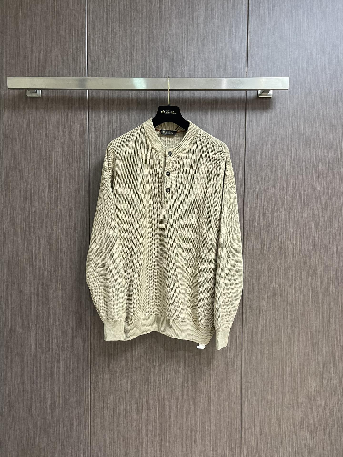 Luxurious Loro Piana Henry’s Tie Button Sweater: High-Quality Cotton, German Craftsmanship, and Eco-Friendly Nanowater Washing - 图片 1