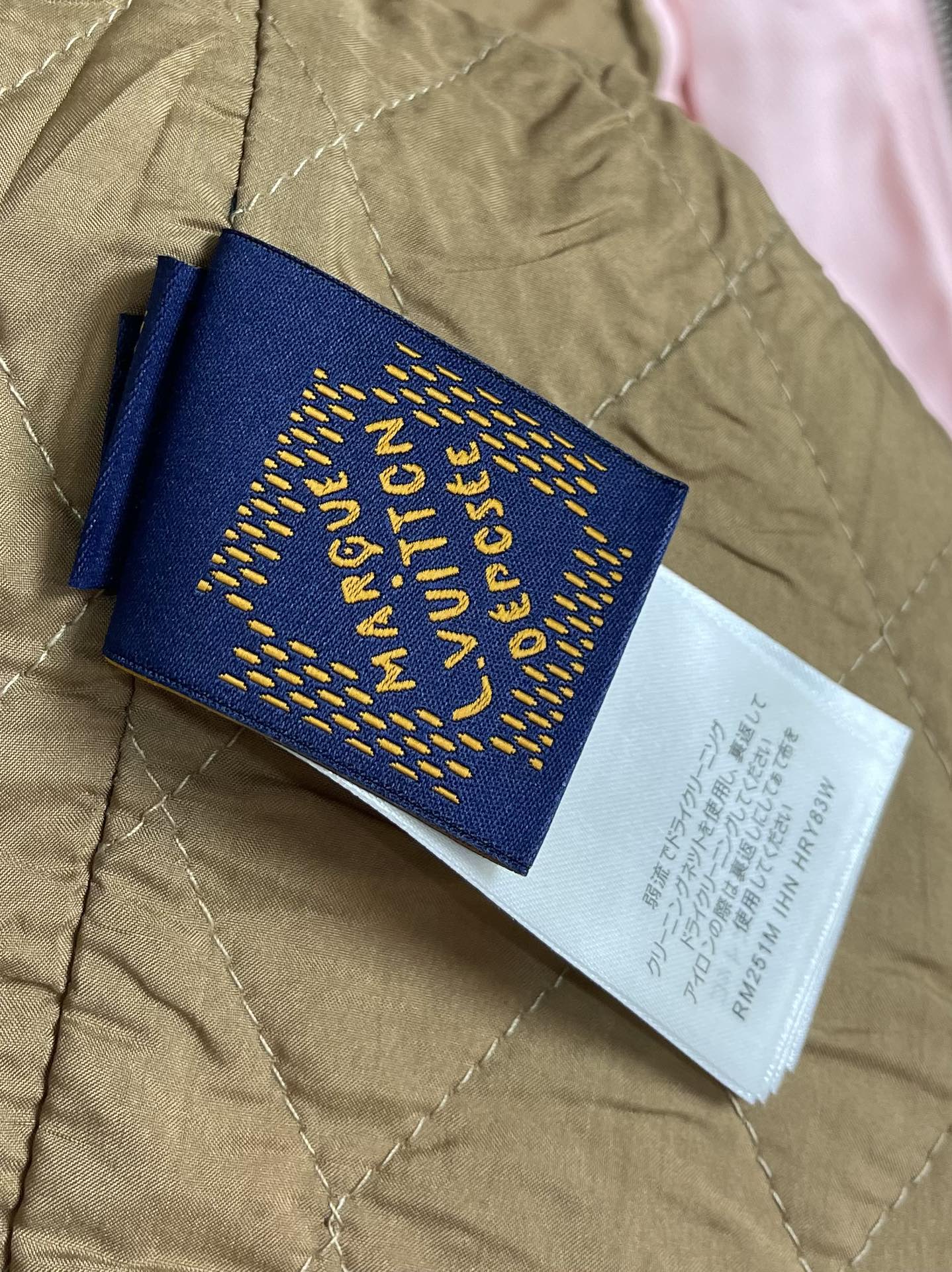 “LV 2025 Autumn Collaboration Series Jacket Review: Pharrell and Nigo Cherry Pink Design” - 图片 9