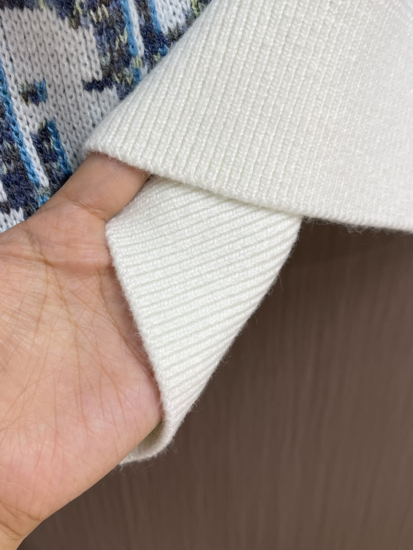 Title: “696Dior 2025s Shirt: Elegant White and Blue Wool with Oblique Stamp, Chorded Collar, XS-L” Summary: New Dior shirt reinterpre - 图片 6