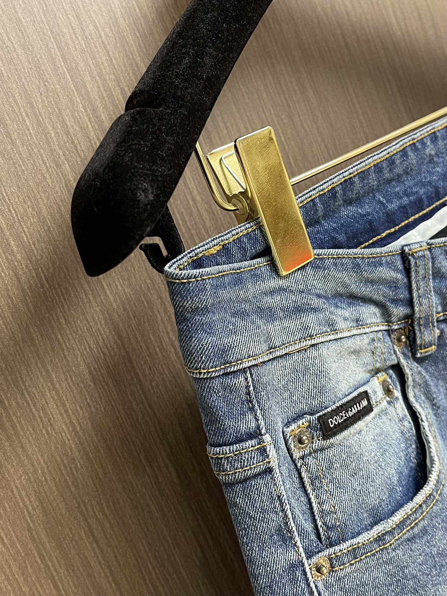 “Customized Men’s Panzers: High-Quality, Metal-Coated, Fashionable Summer Pants with Unique Style and Impressive Craftsmanship” - 图片 6