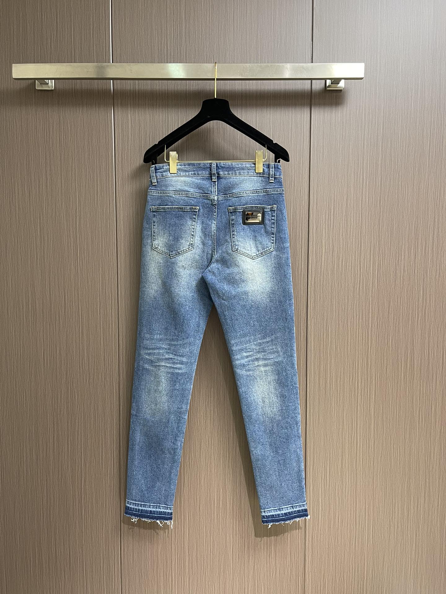 “Customized Men’s Panzers: High-Quality, Metal-Coated, Fashionable Summer Pants with Unique Style and Impressive Craftsmanship” - 图片 2