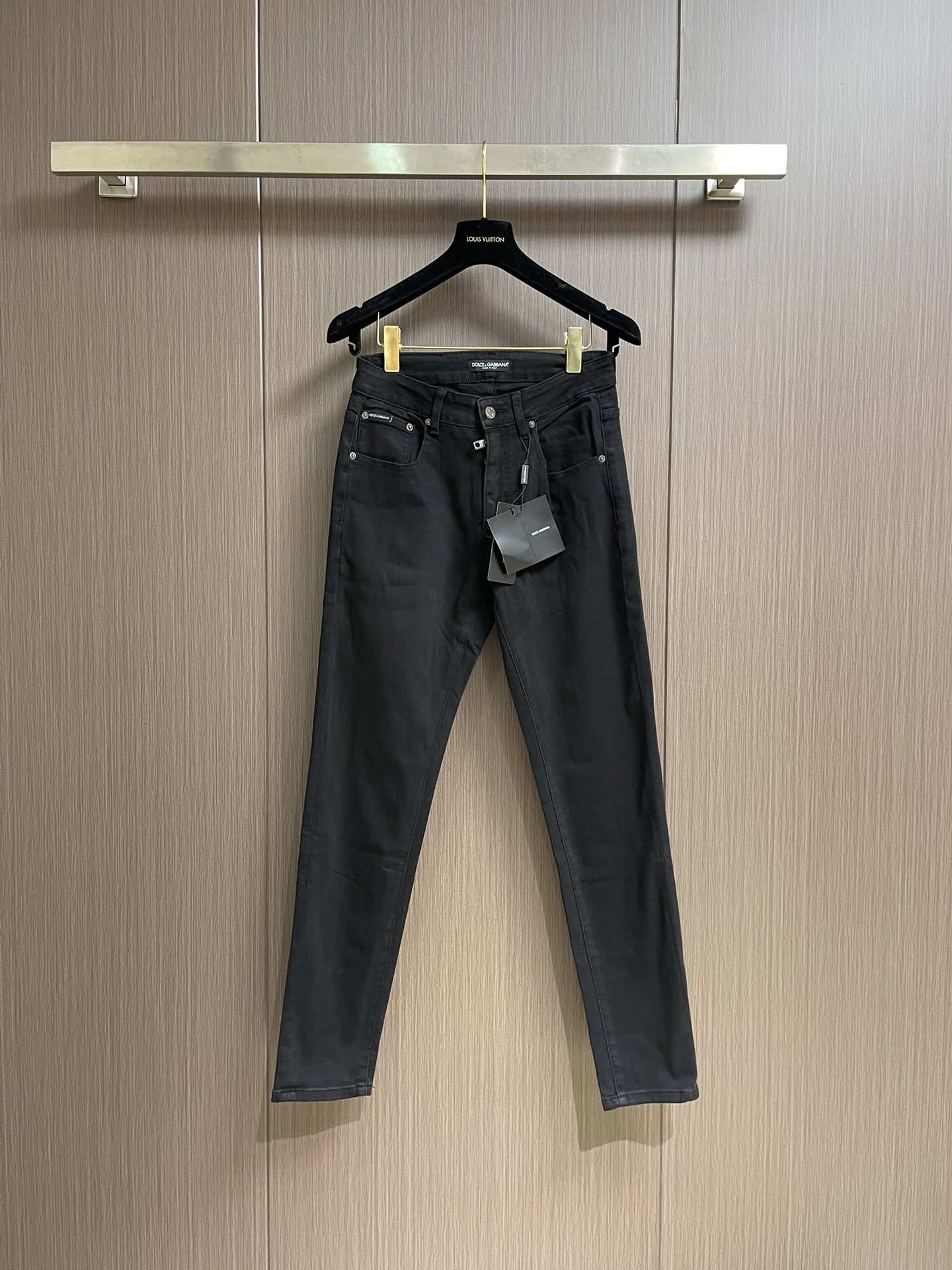 “Men’s Panzers for Summer: High-Quality, Customizable Metal-Style Pants with Superior Craftsmanship and Glamorous Appeal”