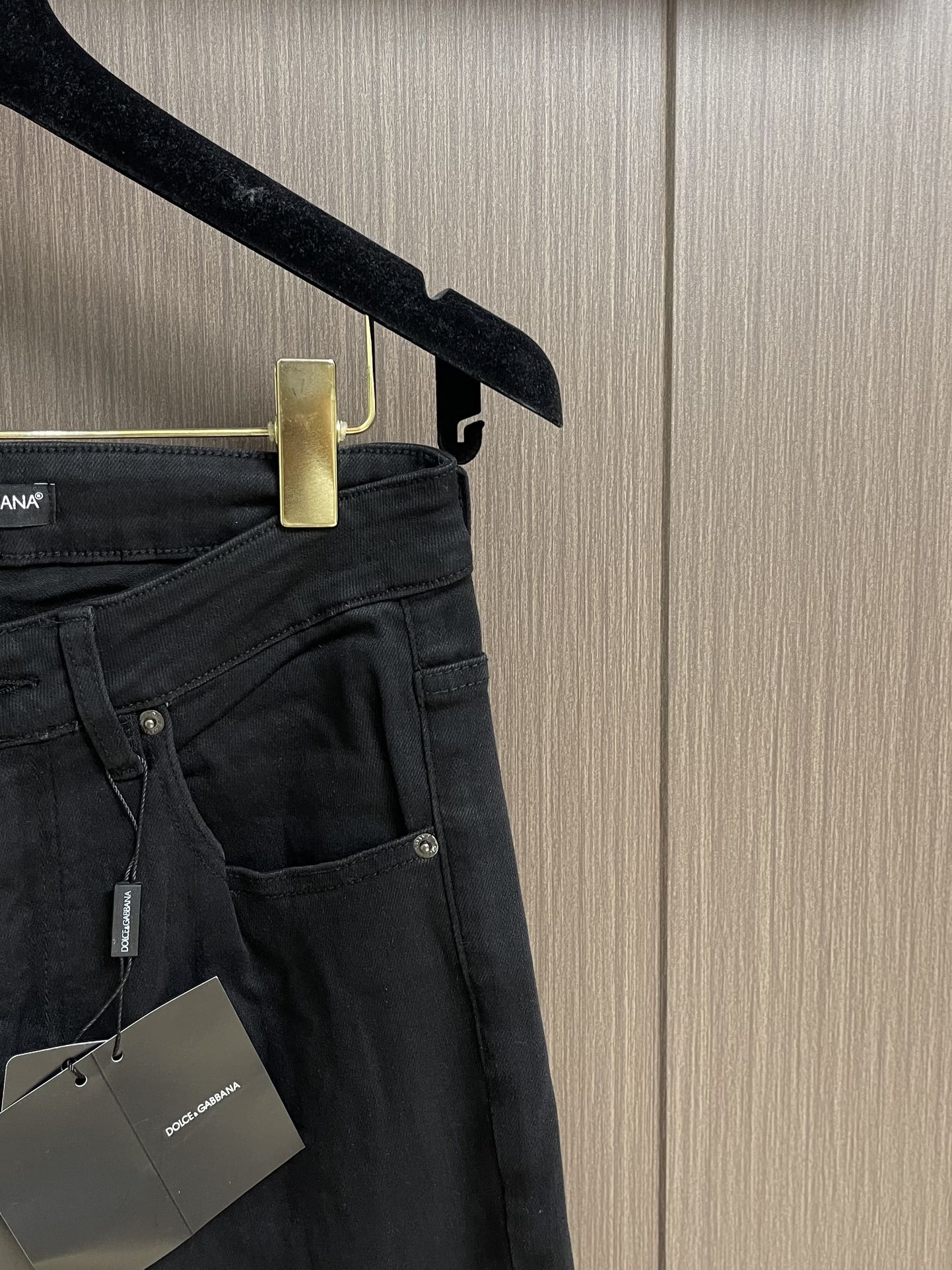 “Men’s Panzers for Summer: High-Quality, Customizable Metal-Style Pants with Superior Craftsmanship and Glamorous Appeal” - 图片 4