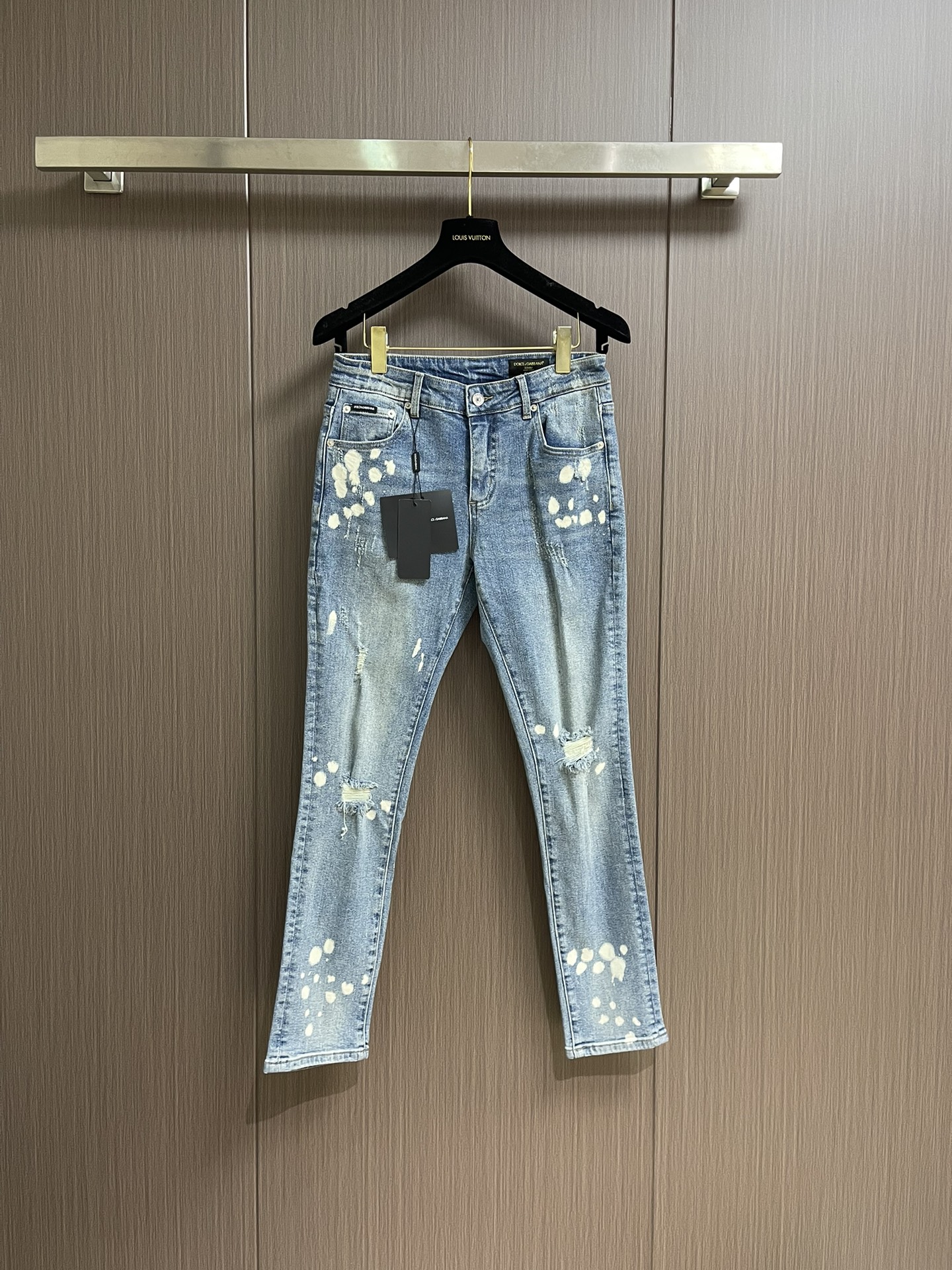“672.DG 2025s Men’s High-Temperature Jeans Review: Fashionable and Comfortable Denim for All Seasons”