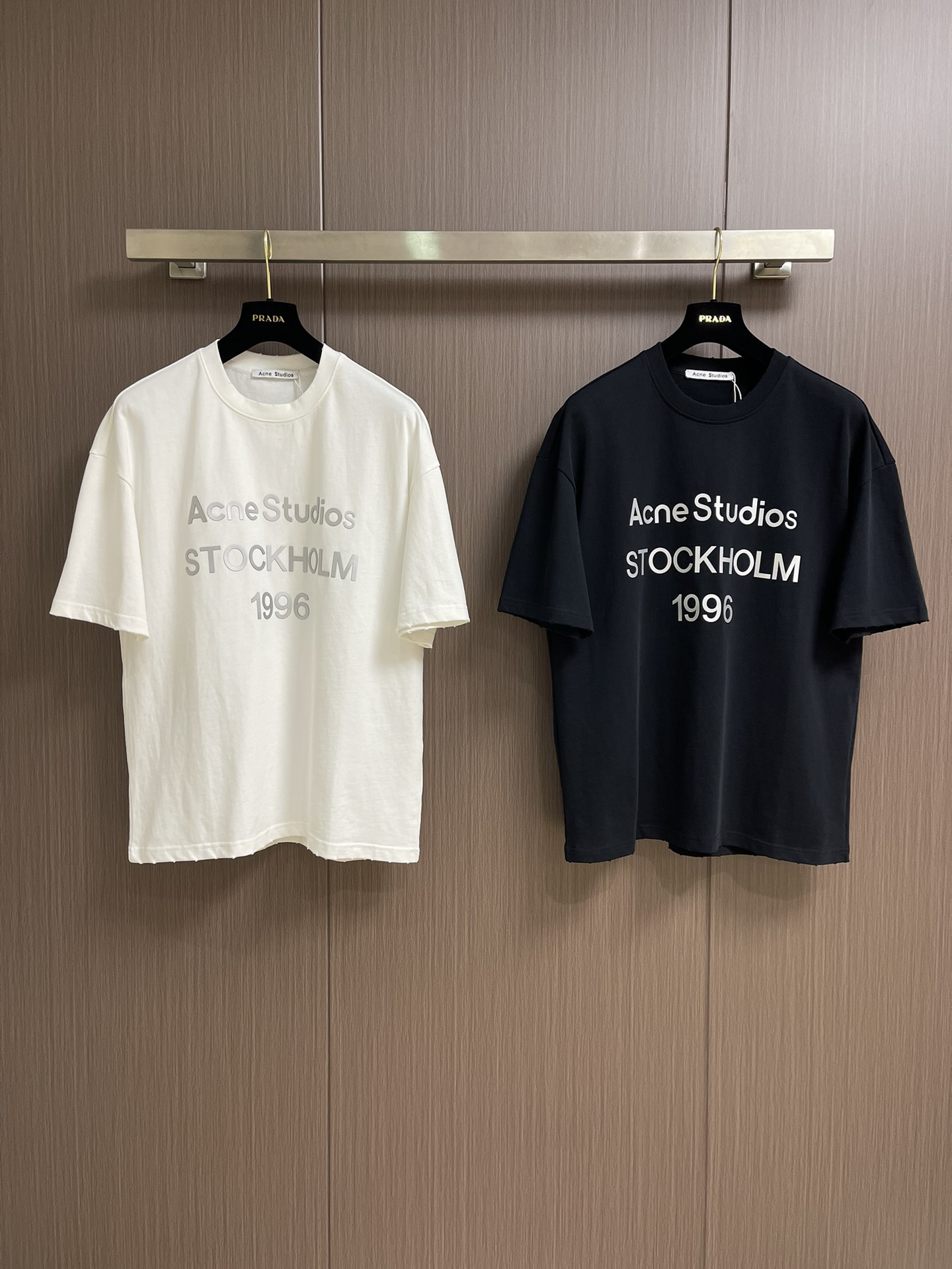 “Acne Studios Logo Short-Sleeve T-Shirts: Eco-Tropical Fabrics, Dotted Chest, Plasma Stamping, Sizes M-XXL” - 图片 3