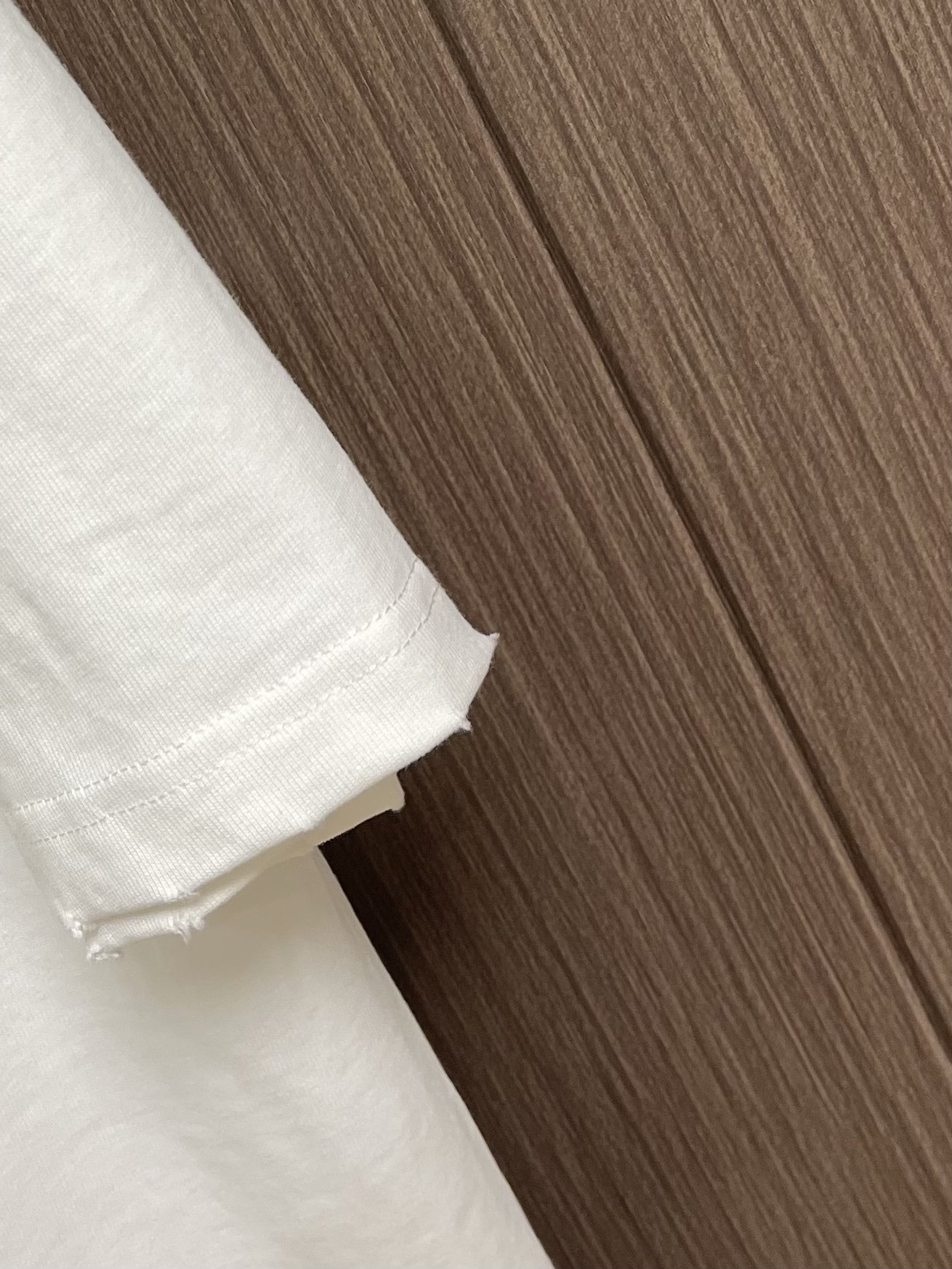 “Acne Studios Logo Short-Sleeve T-Shirts: Eco-Tropical Fabrics, Dotted Chest, Plasma Stamping, Sizes M-XXL” - 图片 8