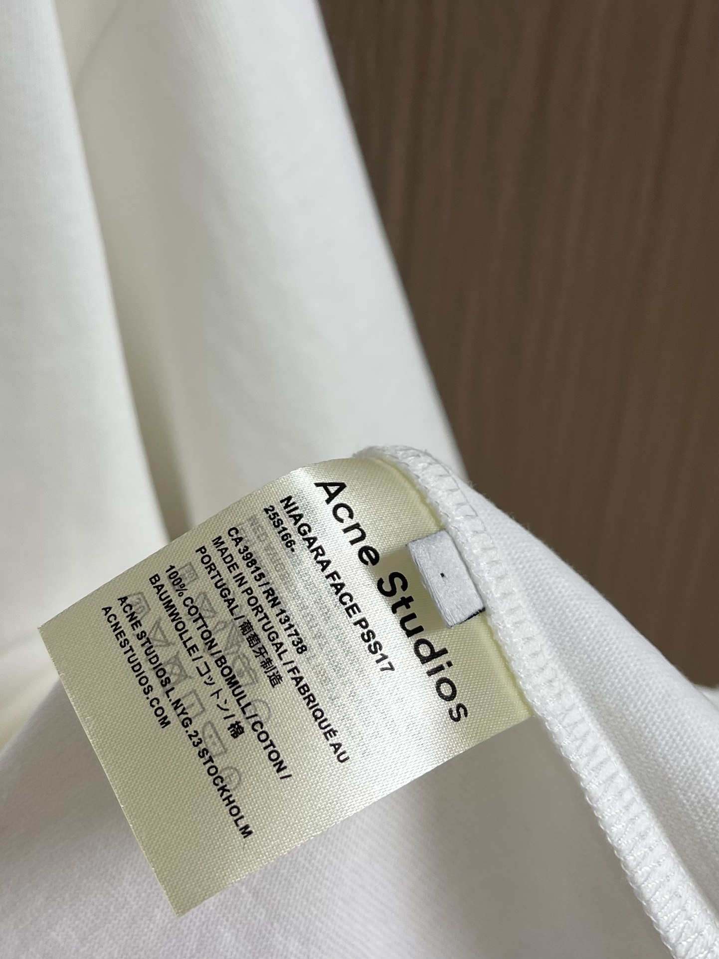 “Acne Studios Logo Short-Sleeve T-Shirts: Eco-Tropical Fabrics, Dotted Chest, Plasma Stamping, Sizes M-XXL” - 图片 7