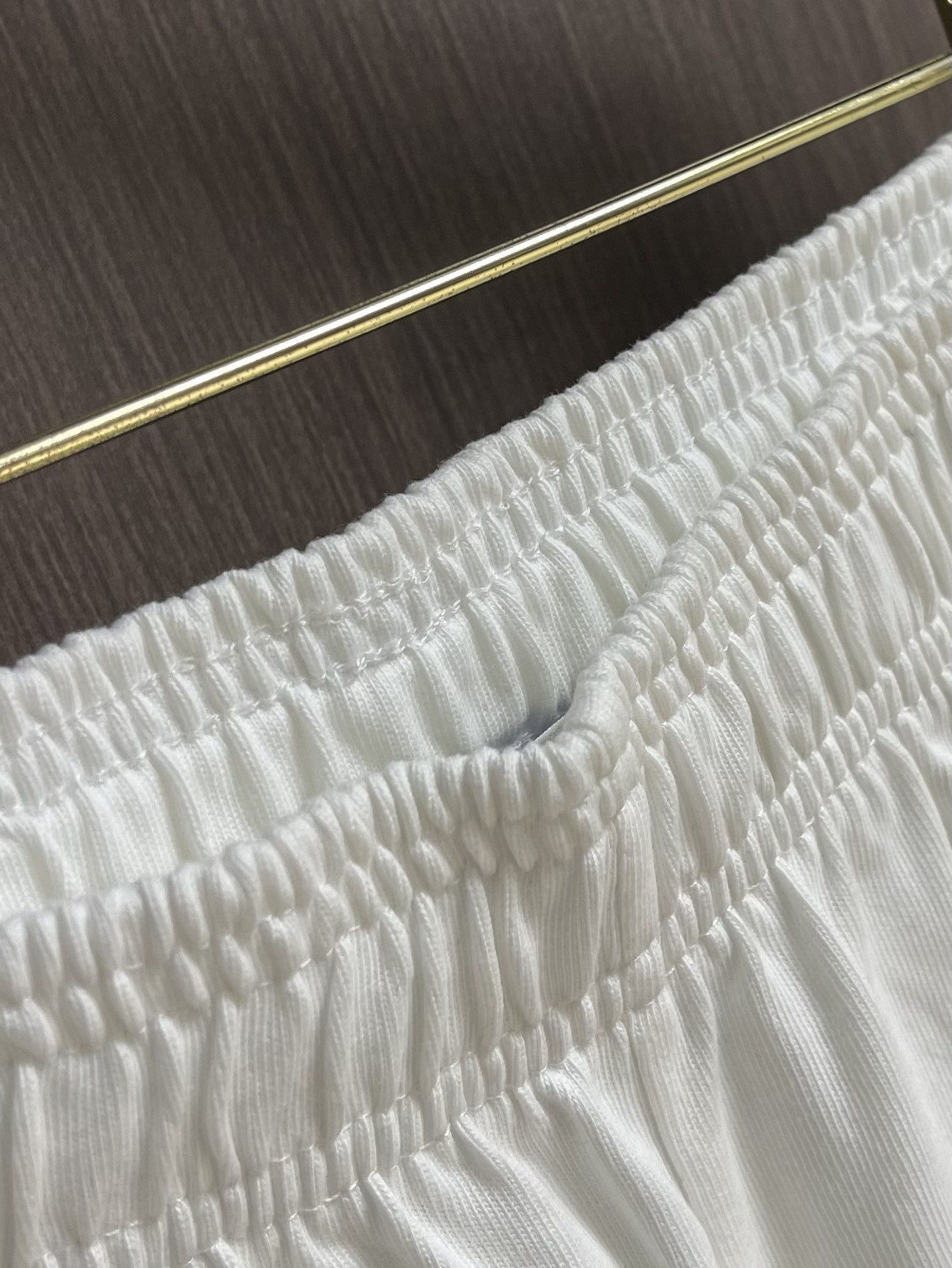 Burberry Cotton Shorts: Features, Material, Design, and Size Overview - 图片 5