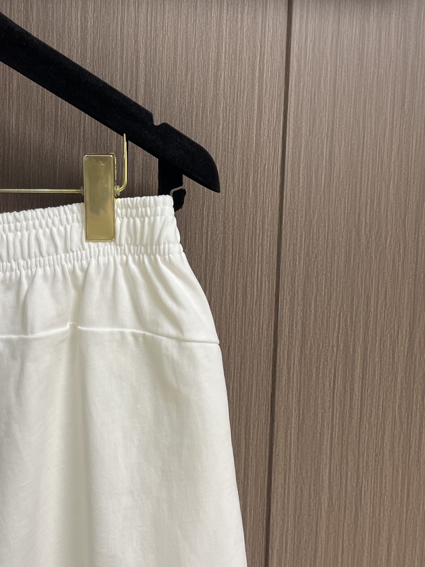 Burberry Cotton Shorts: Features, Material, Design, and Size Overview - 图片 7