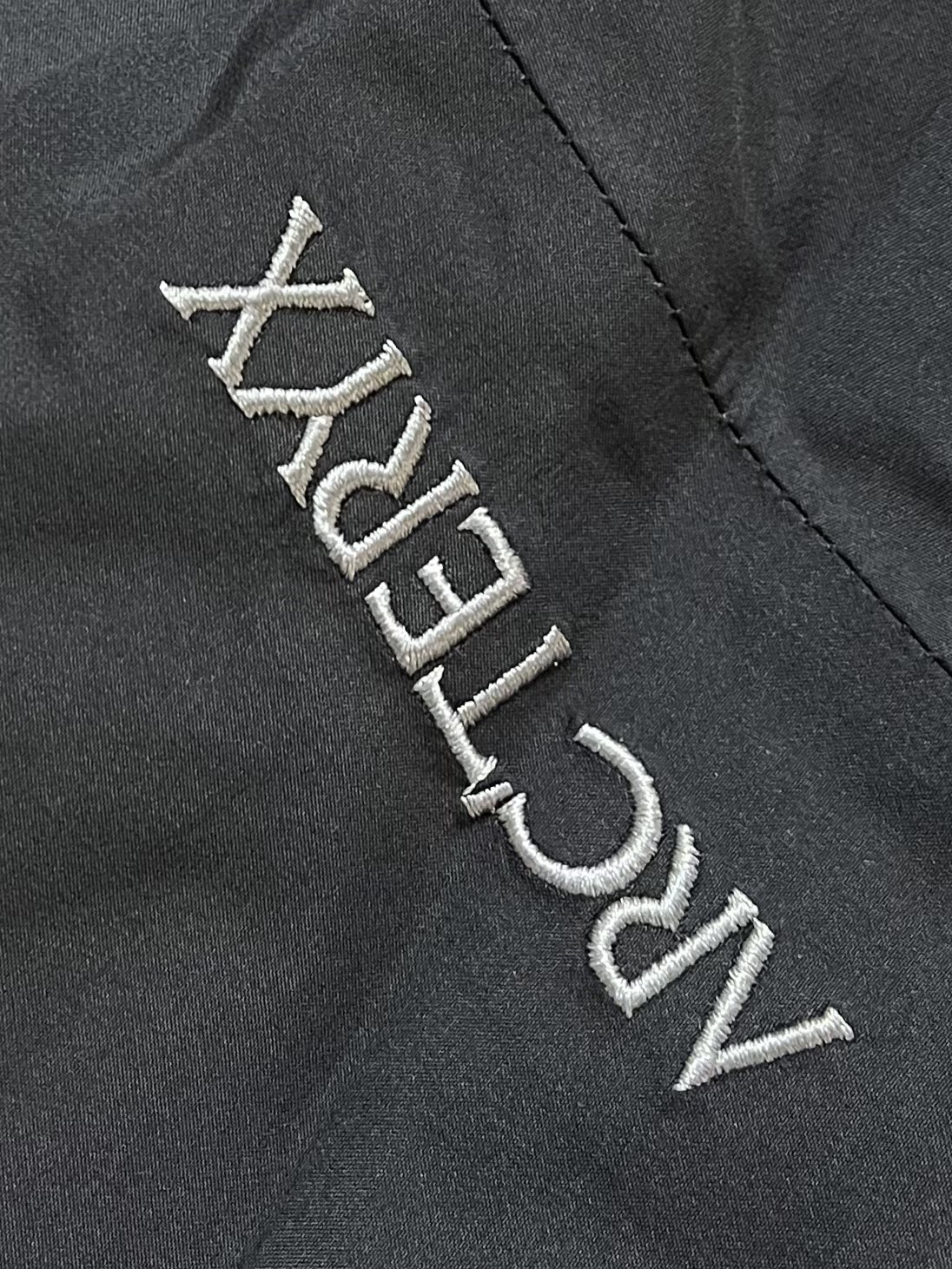 “984ARCTERYX Beta LT Gore-Tex Windproof Jacket for High Mountain Environments – Bluesign Certified, N40P 103L Fabric” - 图片 9